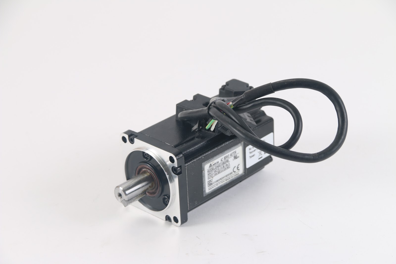Delta DAI2C10602RS AC Servo Motor VAC110 r/min 3000 N.m 0.64 kW0.2 – Lot of 5