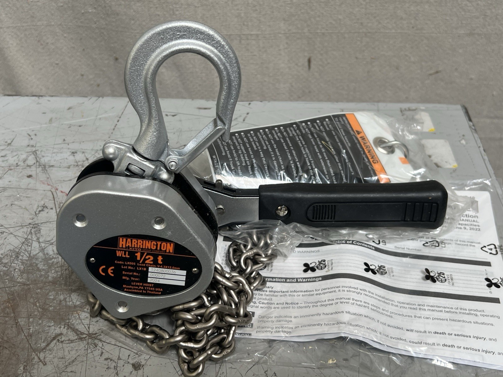 HARRINGTON LX005-5 Lever Chain Hoist Hook Mounted 1,000 lb Lifting Cap 5 ft Lift