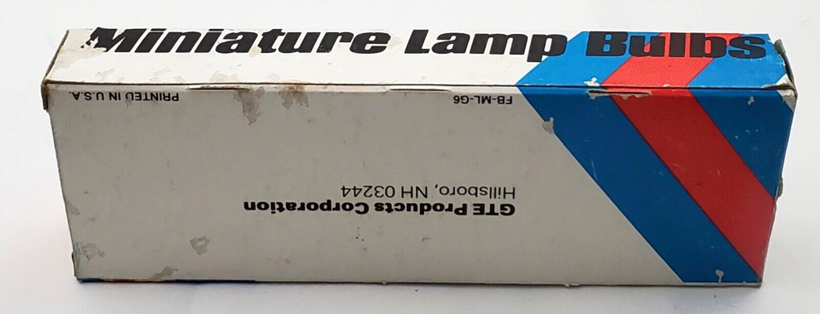 Box of 10 Sylvania 904 Miniature Lamps 13.5 Volt .69A Glass Wedge Base
