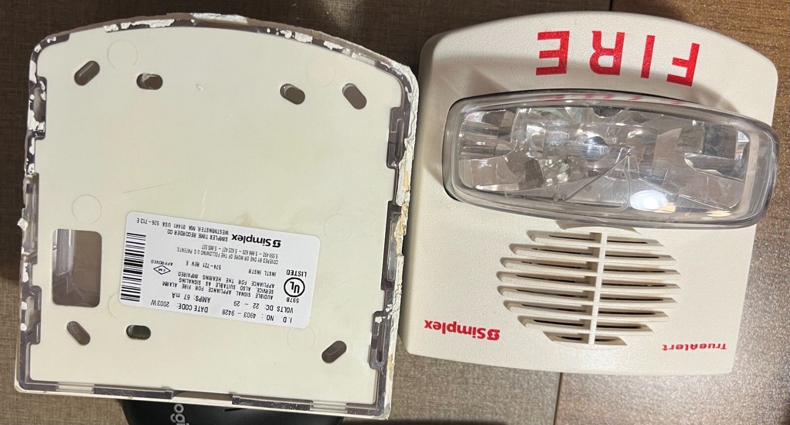 SIMPLEX 4093-9428 AUDIABLE SIGNAL APPLIANCE FOR FIRE ALARM SERVICE