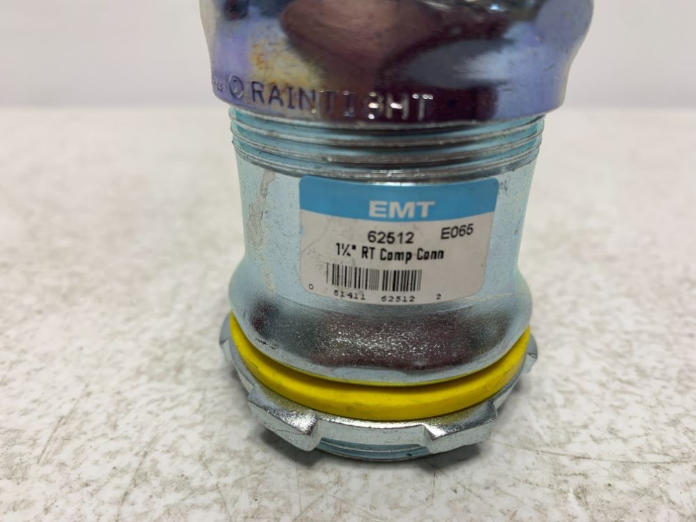 Halex 62512 Connector 1-1/4″ Compression Raintight EMT