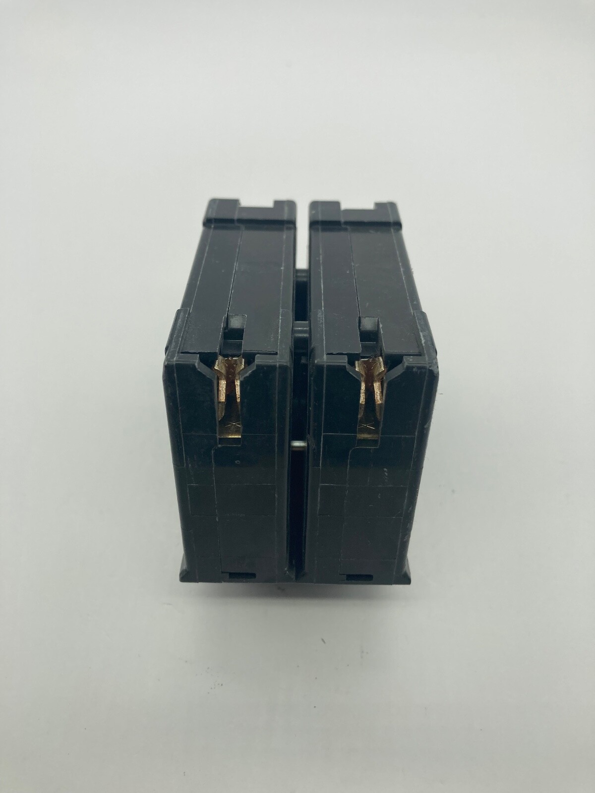 Homeline HOM240 2 Pole 40 Amp 120 240VAC Type HOM Plug In Circuit Breaker No Box