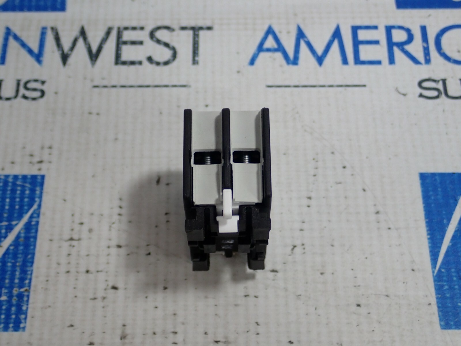 MOELLER DIL M150-XHI11 AUXILIARY CONTACT BLOCK 600VAC 250VDC