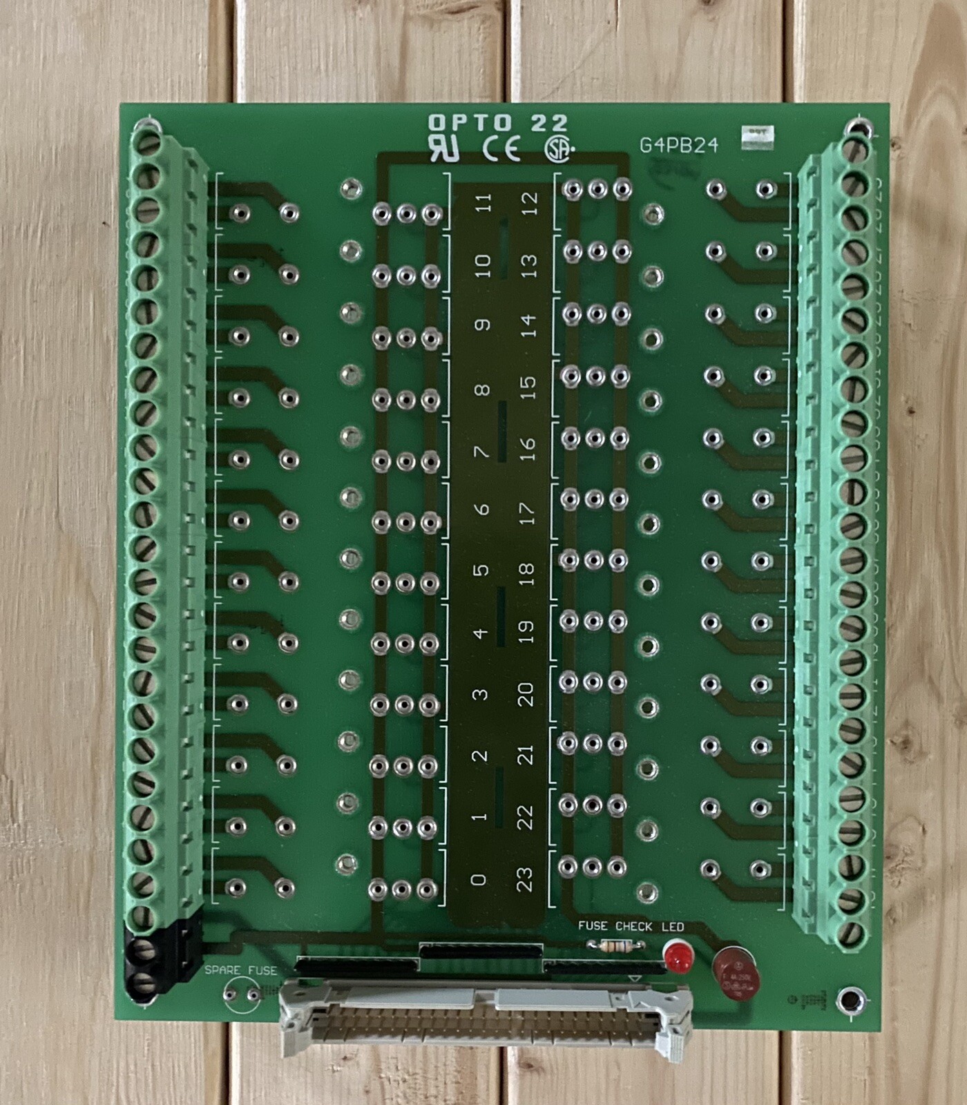 OPTO 22 24-CHANNEL MOUNTING RACK, G4PB24