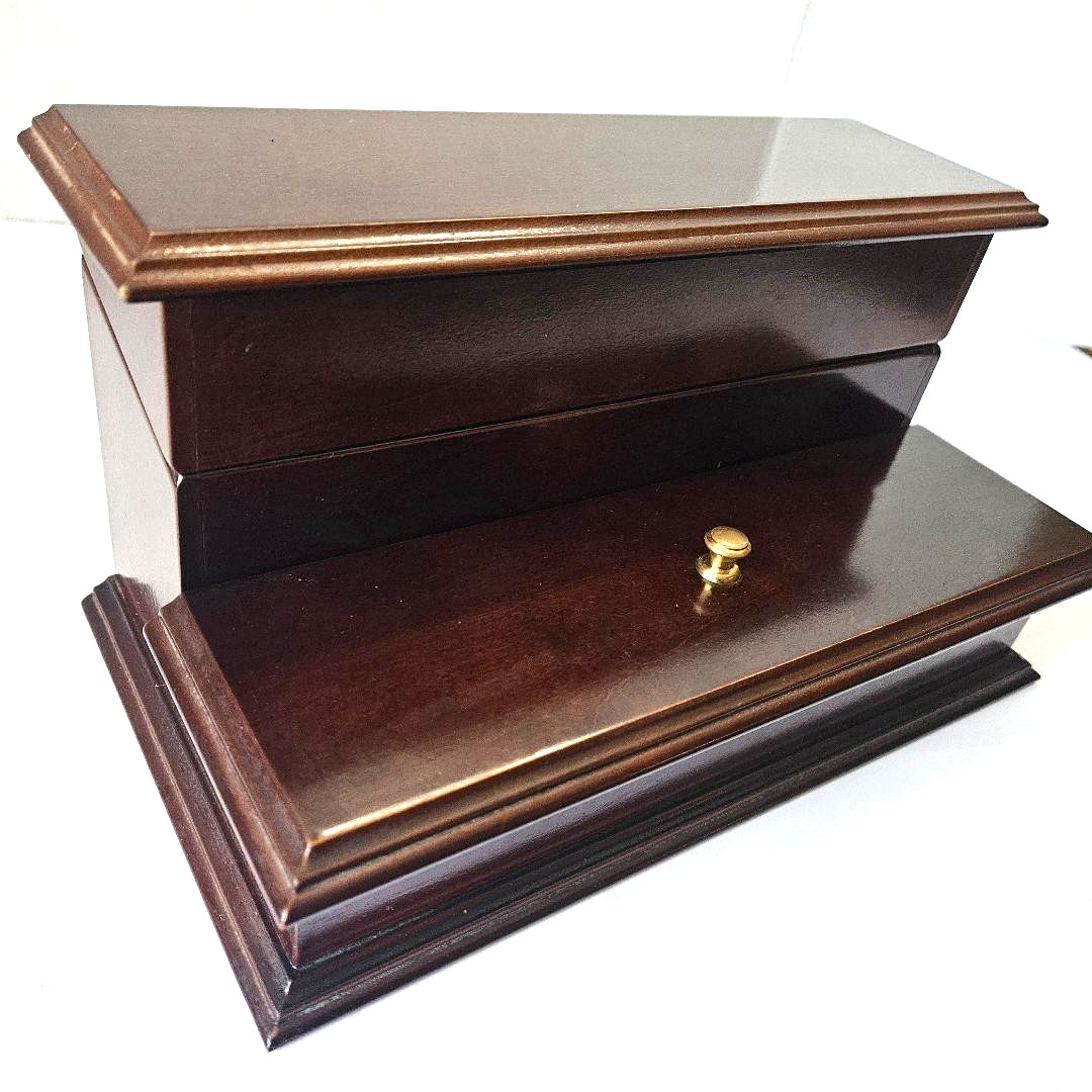 Vtg 5.5″ Tall, 10″ Long, 6″ Deep, Mahogany Wood Box Desk Organizer w/Hinged Lids