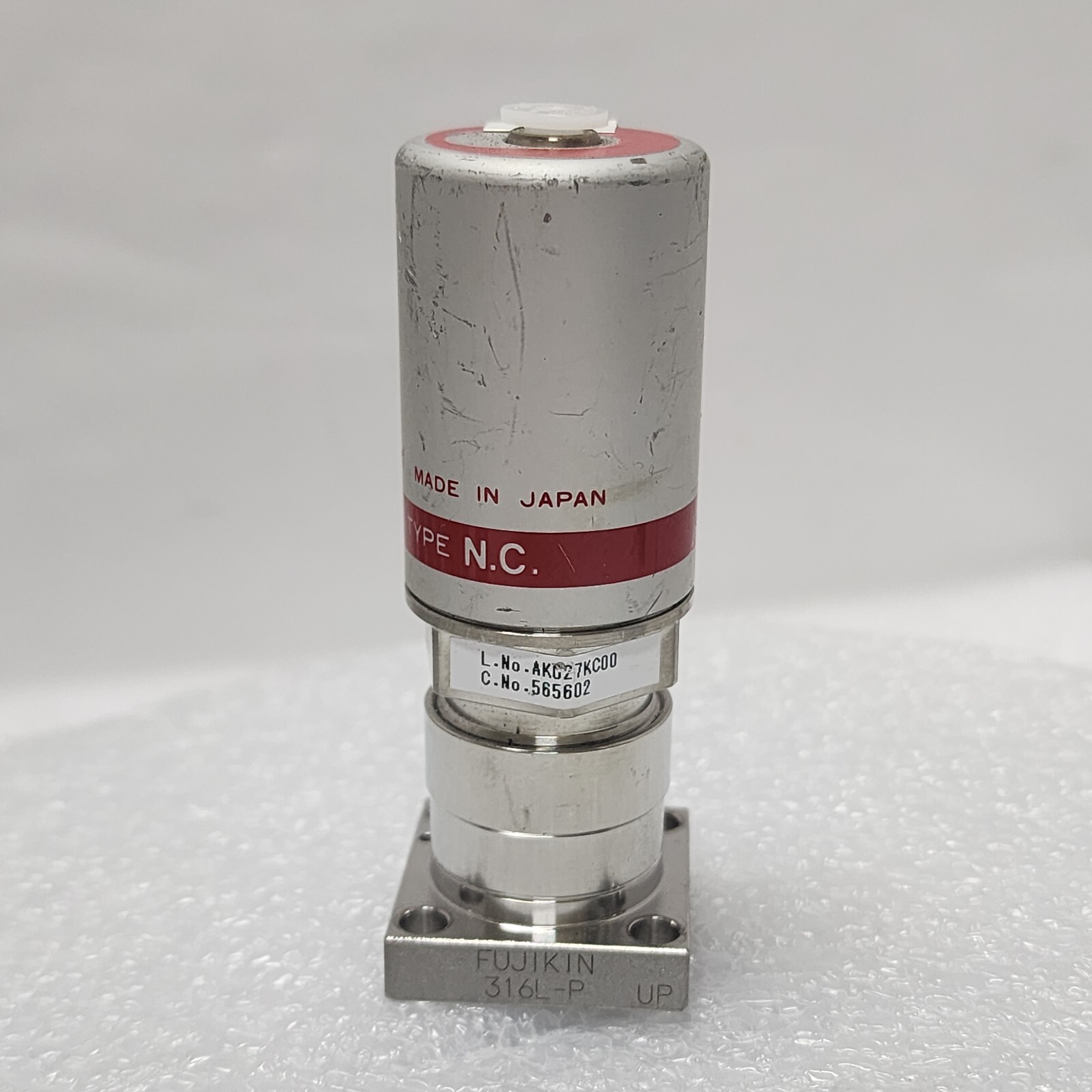 Fujikin 0.5-0.6 MPa C No 565602 , Lam 766-197844-003 Rev C Type NC. Valve,_97966