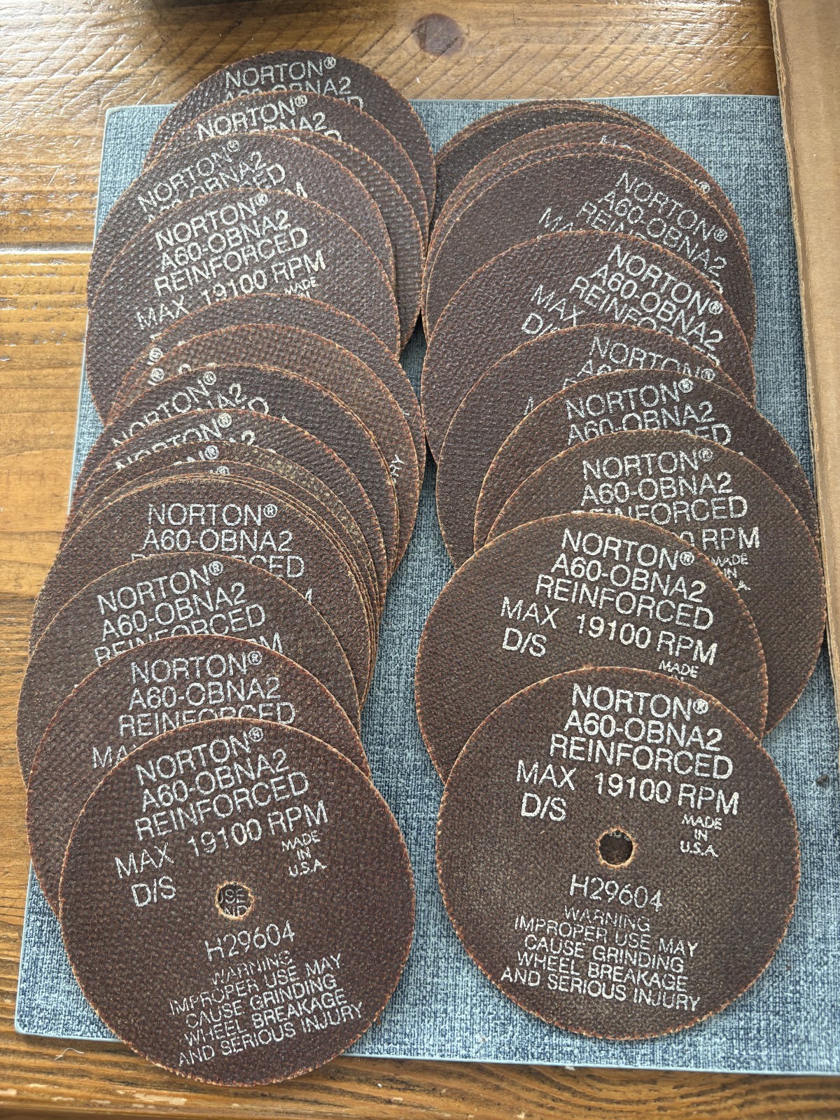 Norton 4x.040×3/8″ A60-OBNA2 H29604 Toolroom Cut-Off Wheels – Pack of 31