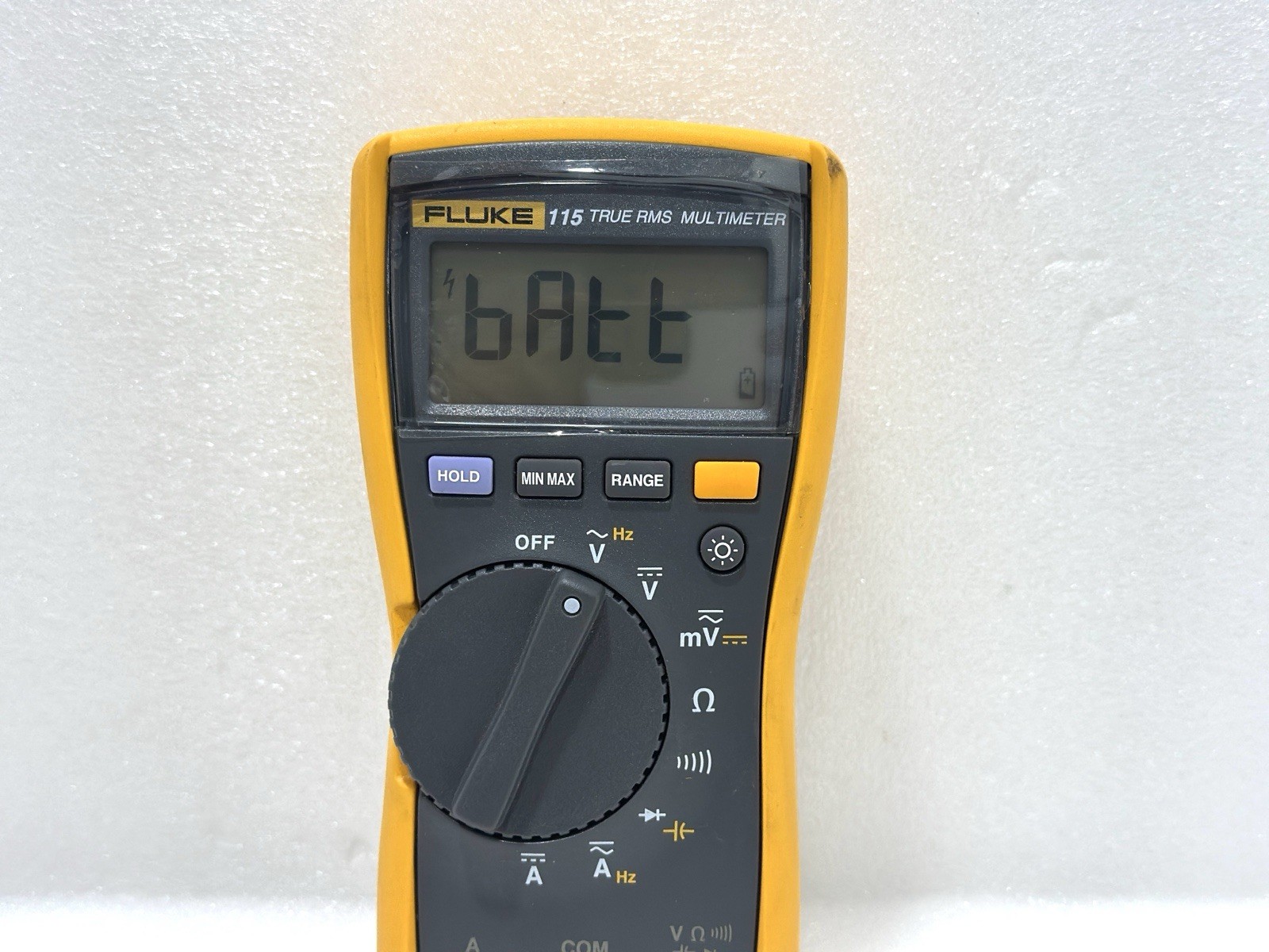 FLUKE 115 TRUE RMS MULTIMETER