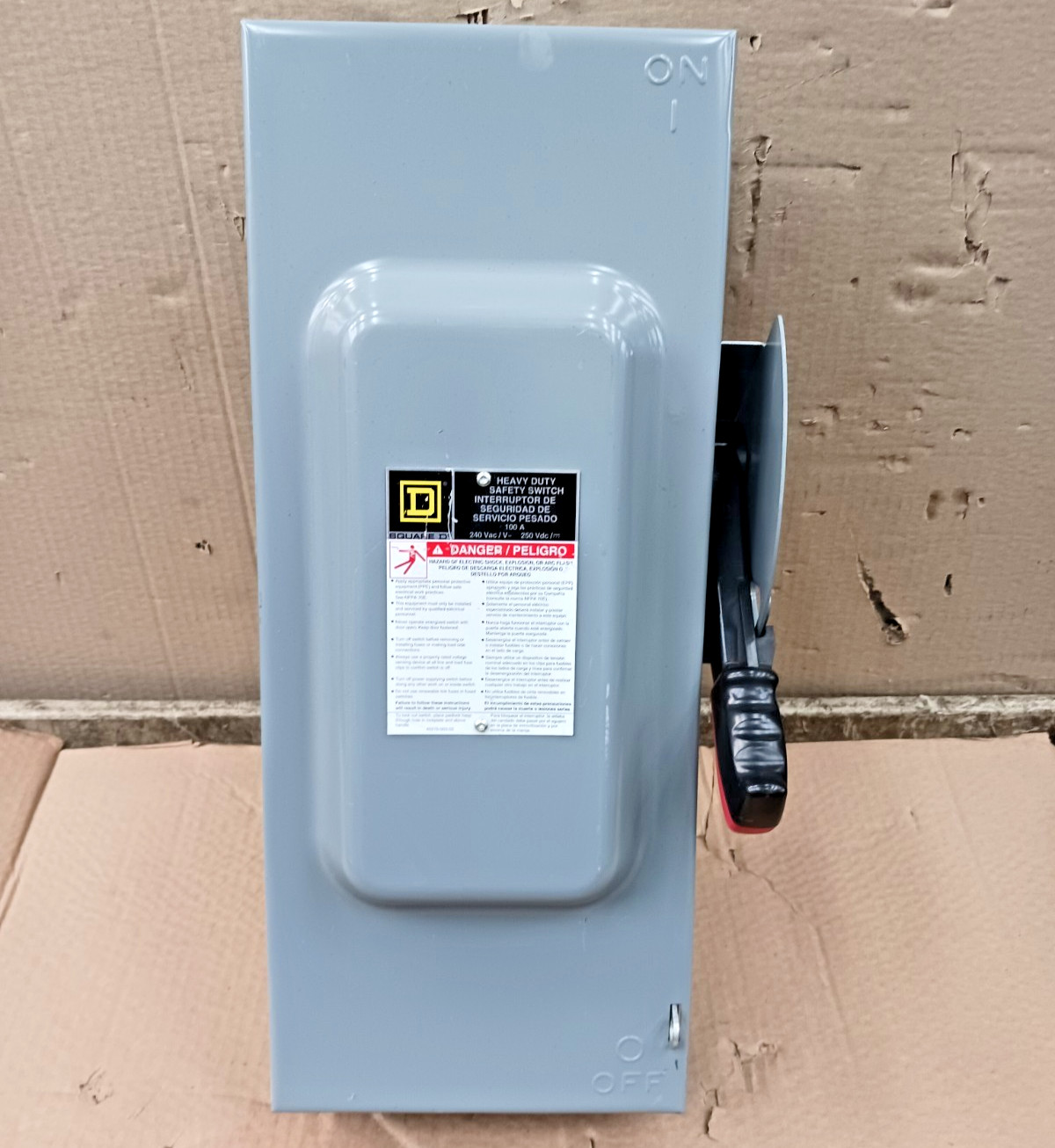 New Square D 100 Amp Fusible Safety Switch 3 Pole with Neutral 240 Vac H323N