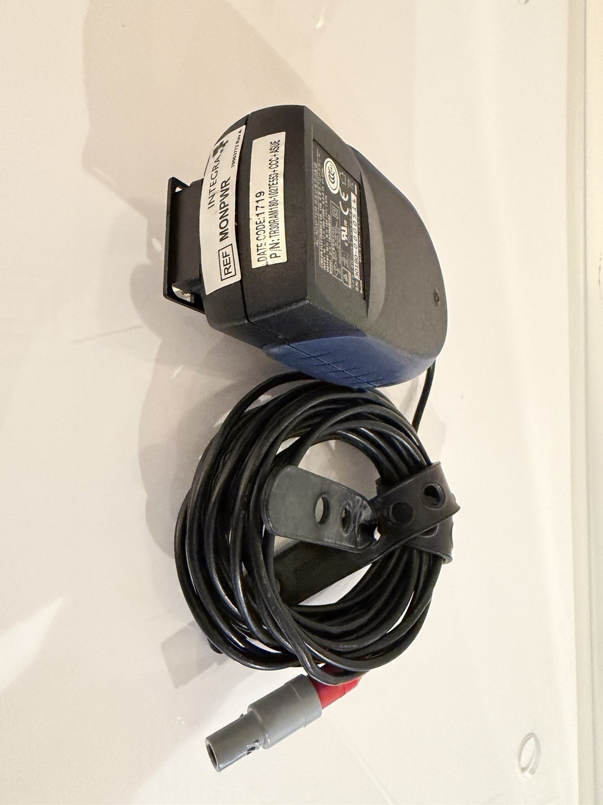 Natus Camino Integra CAM02 ICP Monitor, CAMCABL, And MONPWR ac Power Adapter