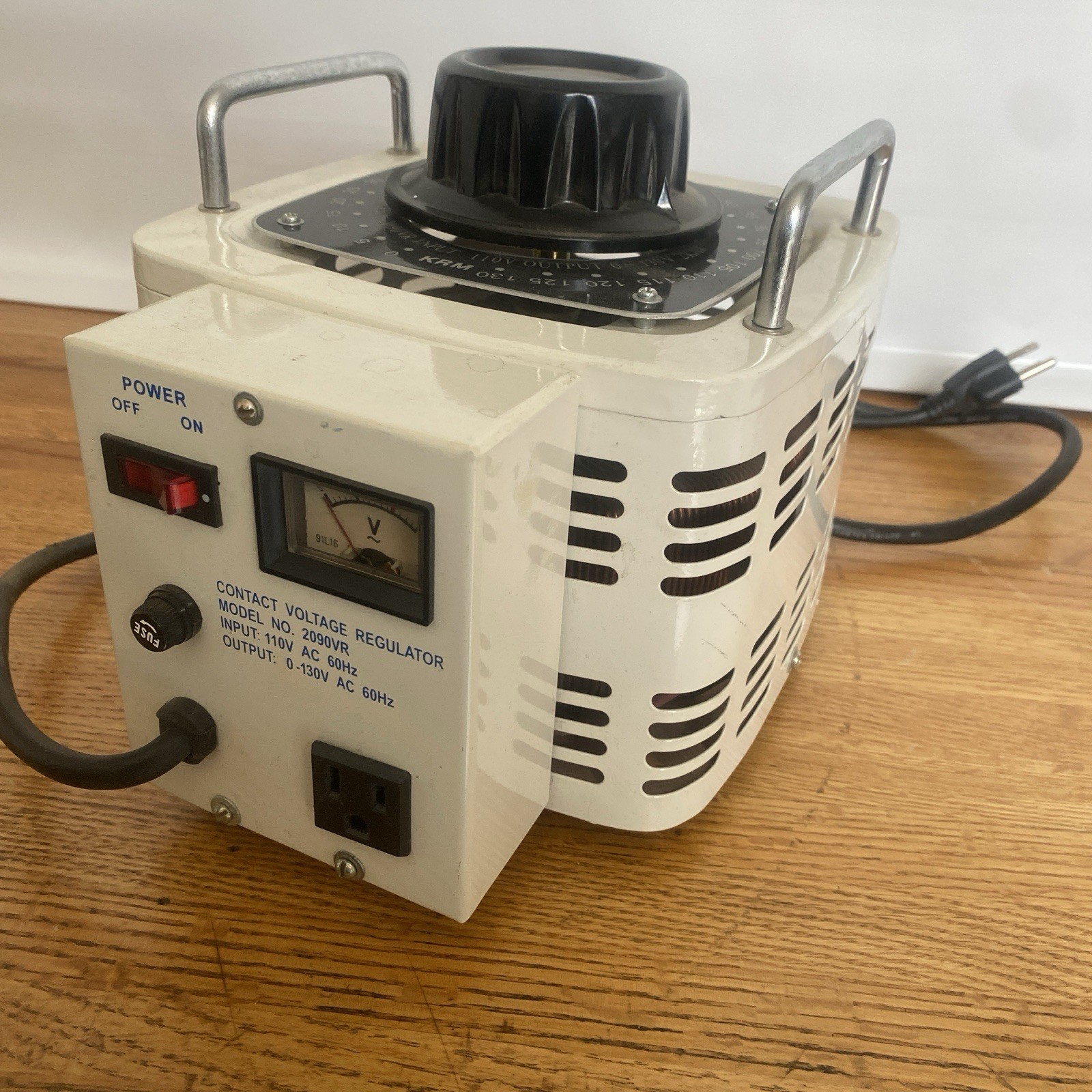 KRM 2090VR AEEC-2090VR 110V Input 0-130V Output Contact Voltage Regulator 20amp
