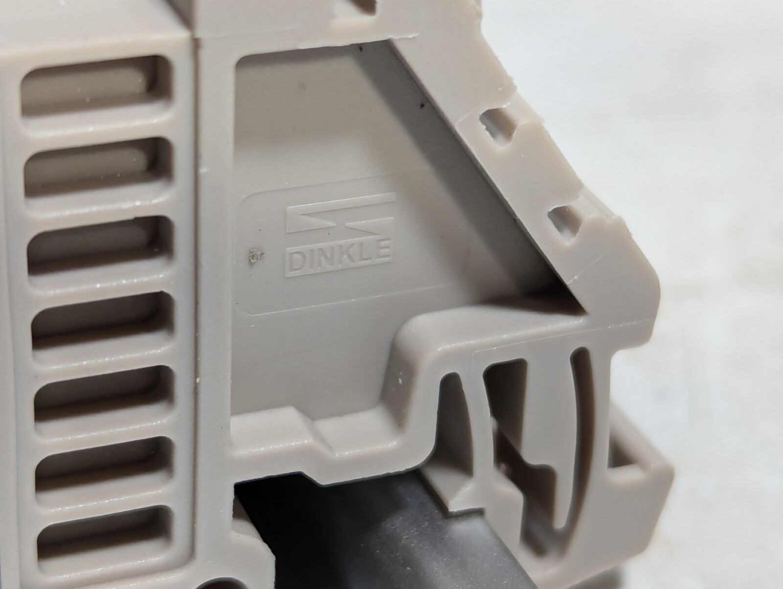 Dinkle DK10N DIN Rail Terminal Blocks Box Connector, 10 Gang, 6awg, 60a, 600v