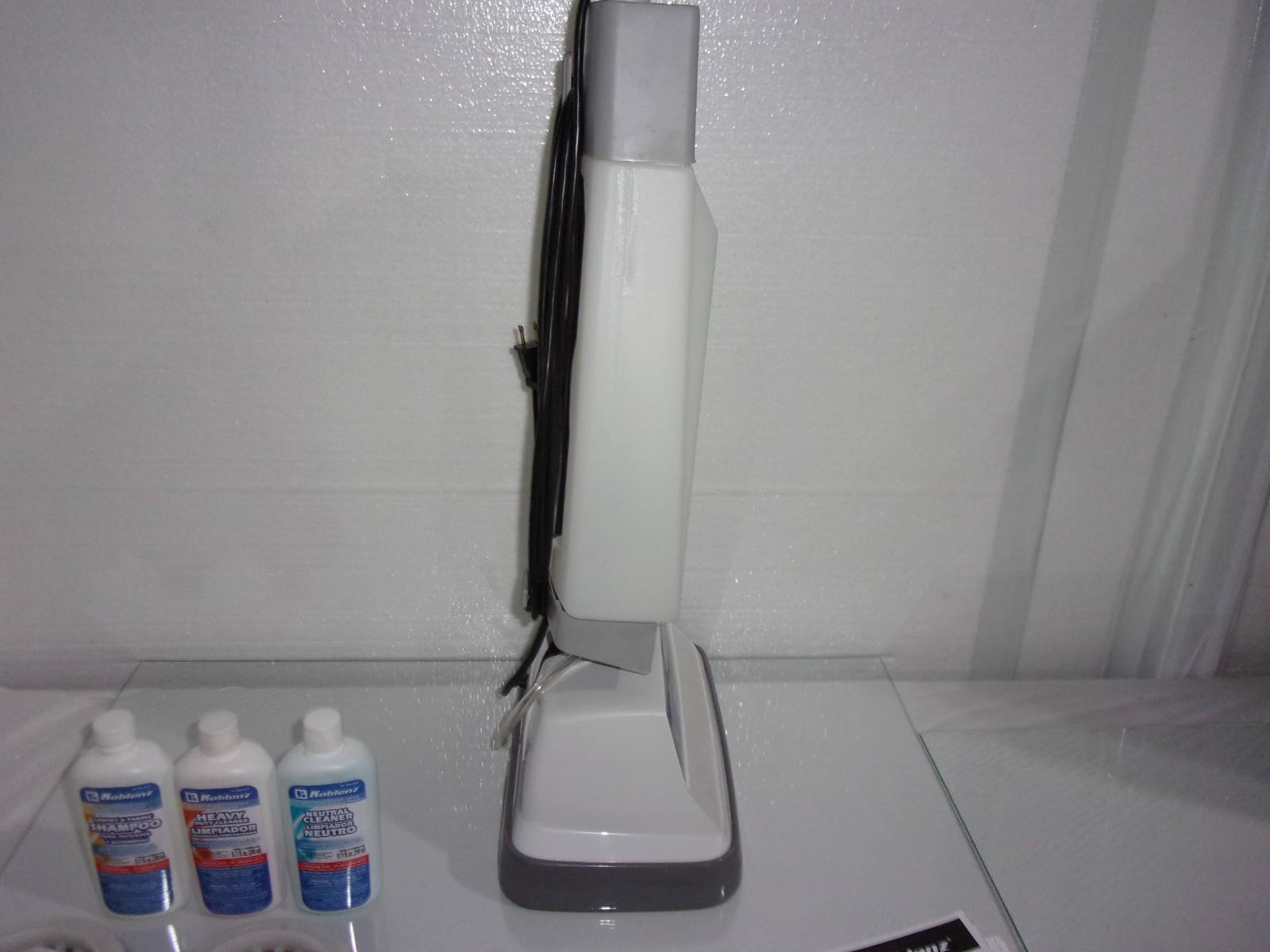 Koblenz P820 The Cleaning Machine Shampoo Polisher 3 Speed + Brushes
