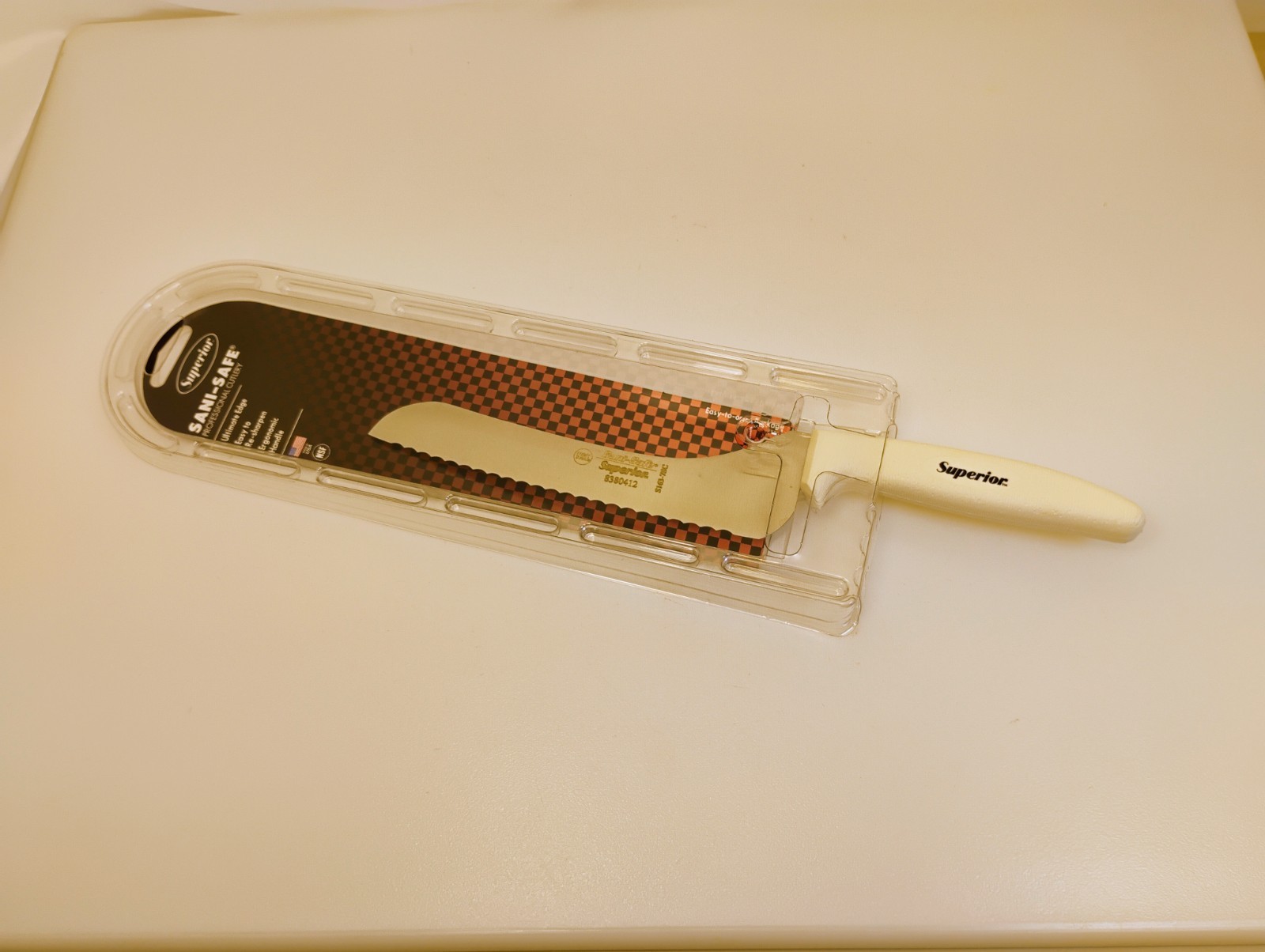 USA Made 7-inch Offset Scalloped Edge Slicer Sandwich Knife Ergo Grip Handle New