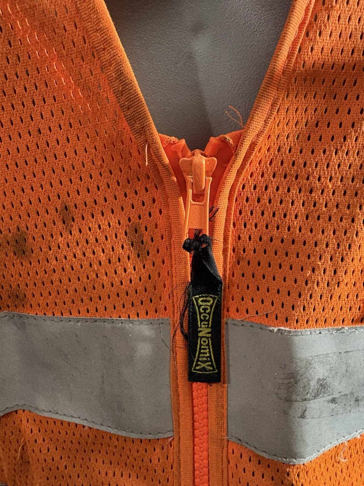UNITED OccuNomix Hi-Visibility Orange Mesh Reflective Zip Work Ramp Safety Vest