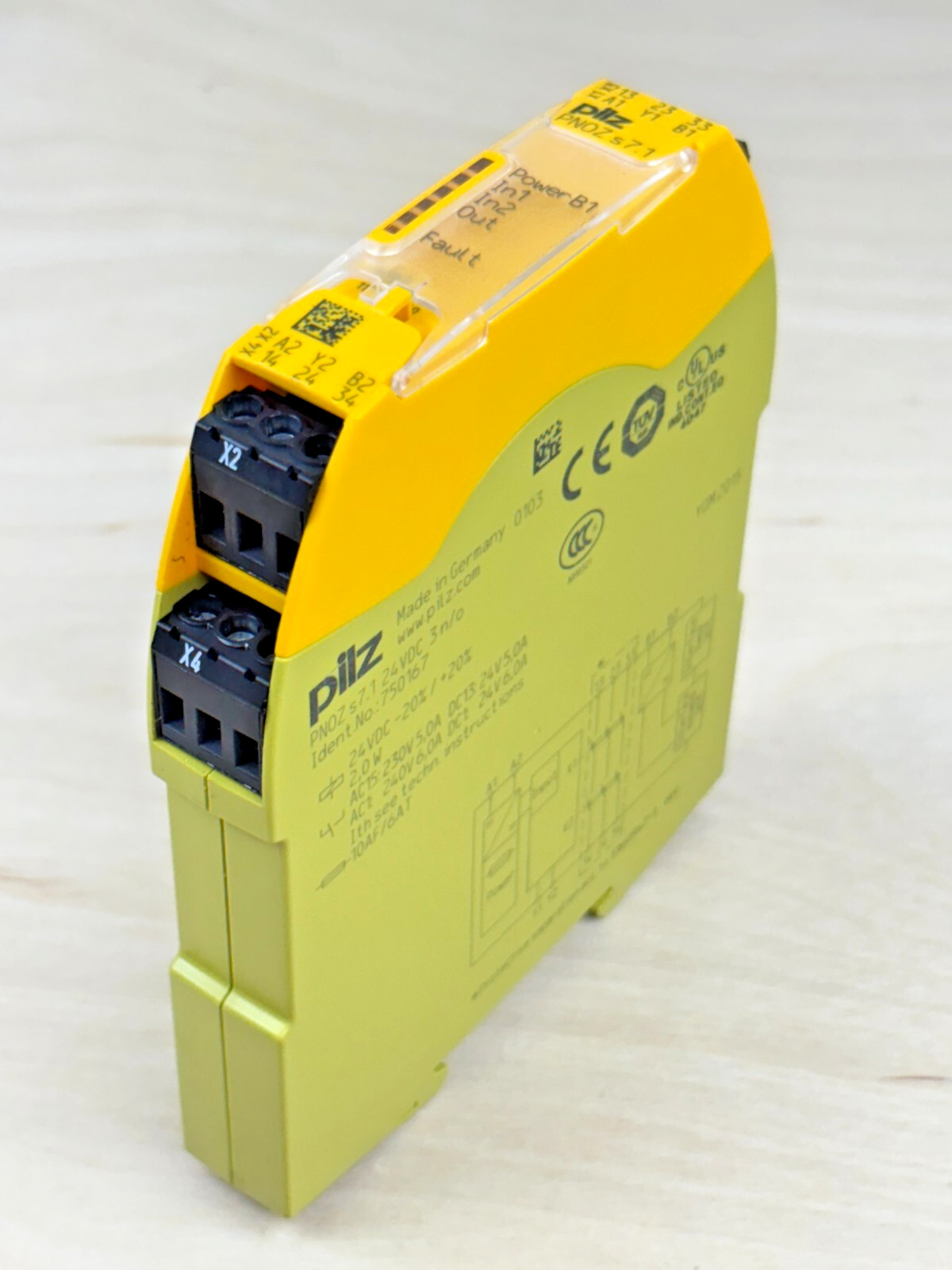 Pilz PNOZ S7.1 24 VDC Safety Relay Contact Expansion, 3 n/o, 750167
