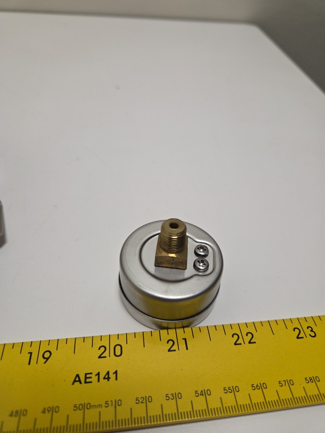 SMC IR3020-03BG Precision Air Regulator w/ Gauge & Bracket 0.01-0.8MPa