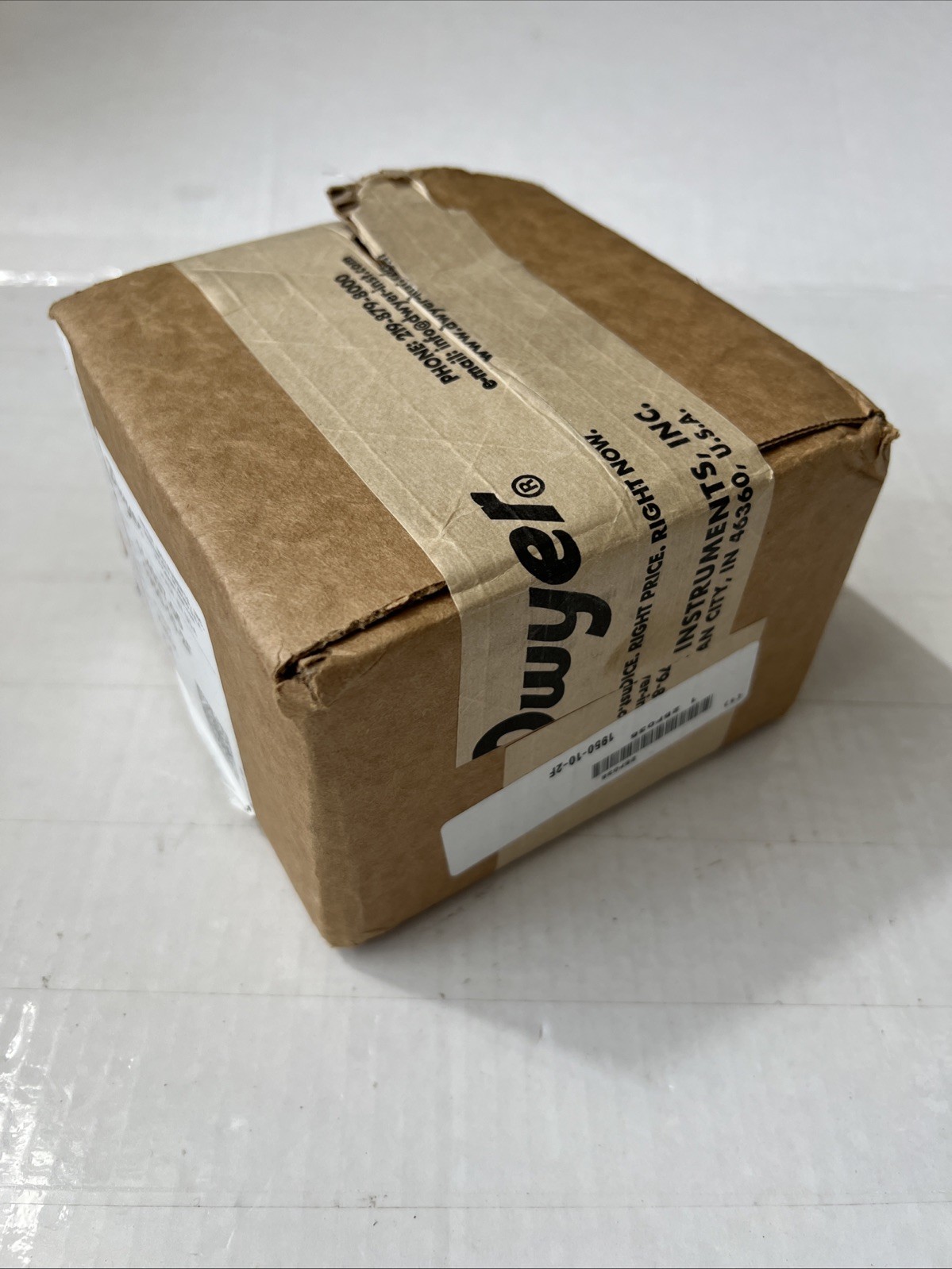 DWYER 1950-10-2F DIFFERENTIAL PRESSURE SWITCH