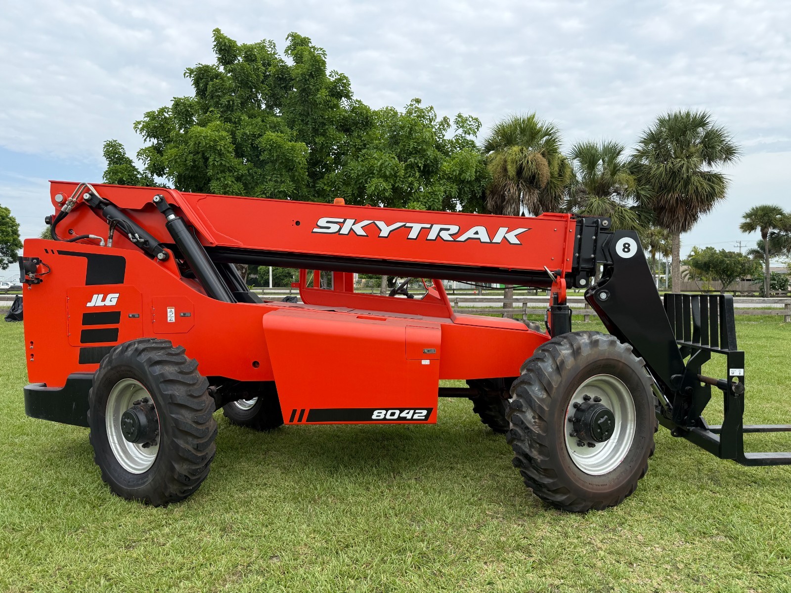 2016 JLG 8042 «110 HP CUMMINS DIESEL» 8K LBS – 42 FT – ONLY 2,910 HOURS –
