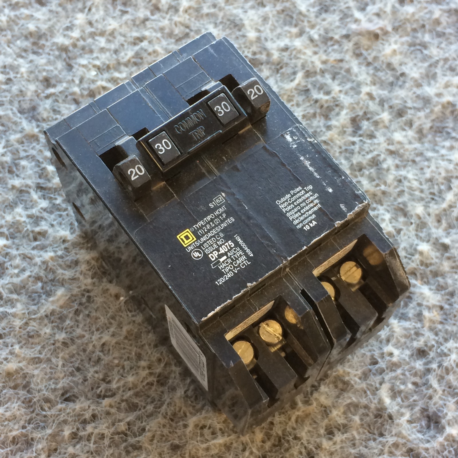 Square D HOMT2020230 20 A Miniature Quadplex Circuit Breaker HOMT2020230