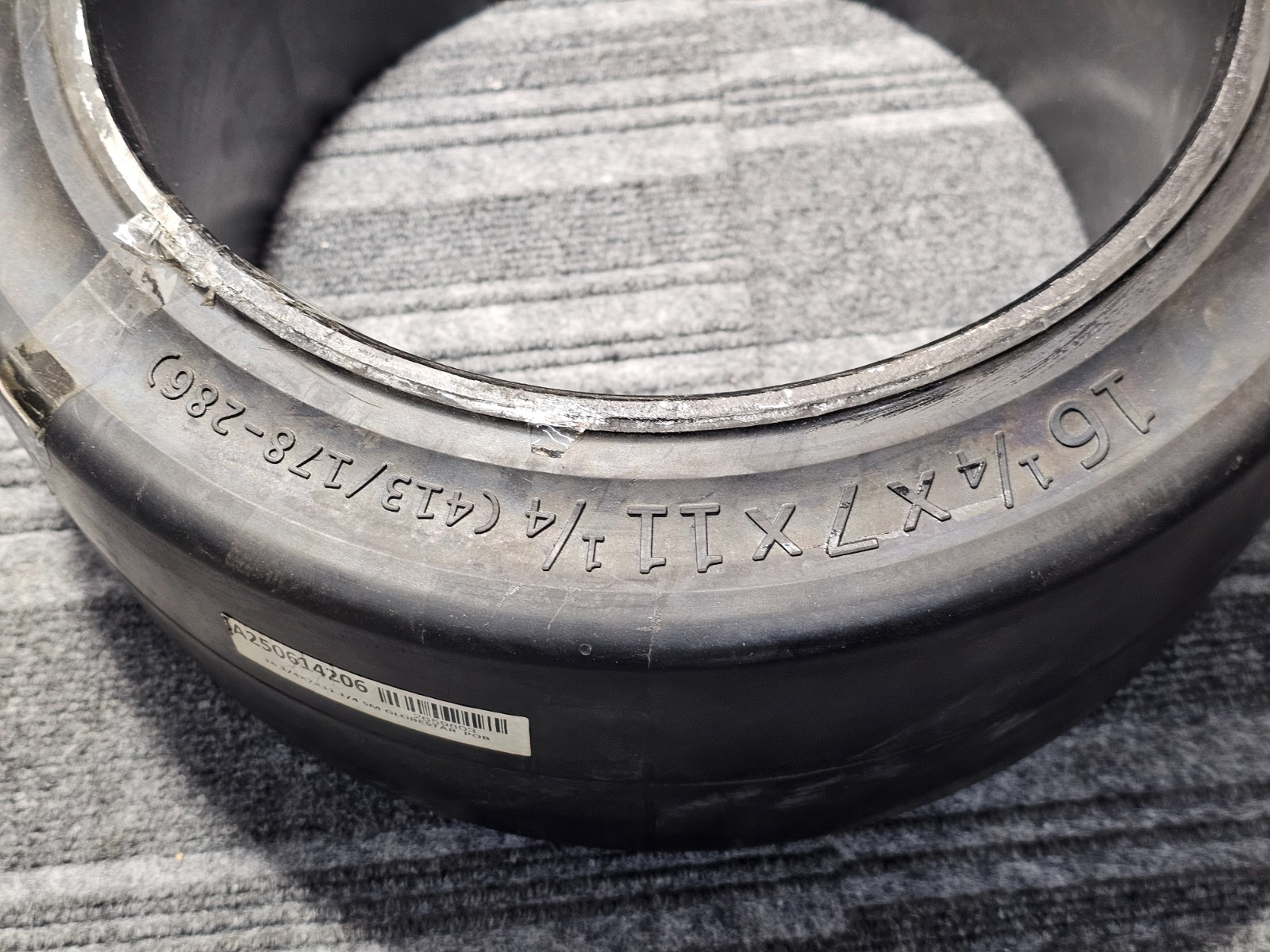 Globe Star Fork Lift Tire 16-1/4x7x11-1/4 Smooth Press On 413/178-286 A250614206