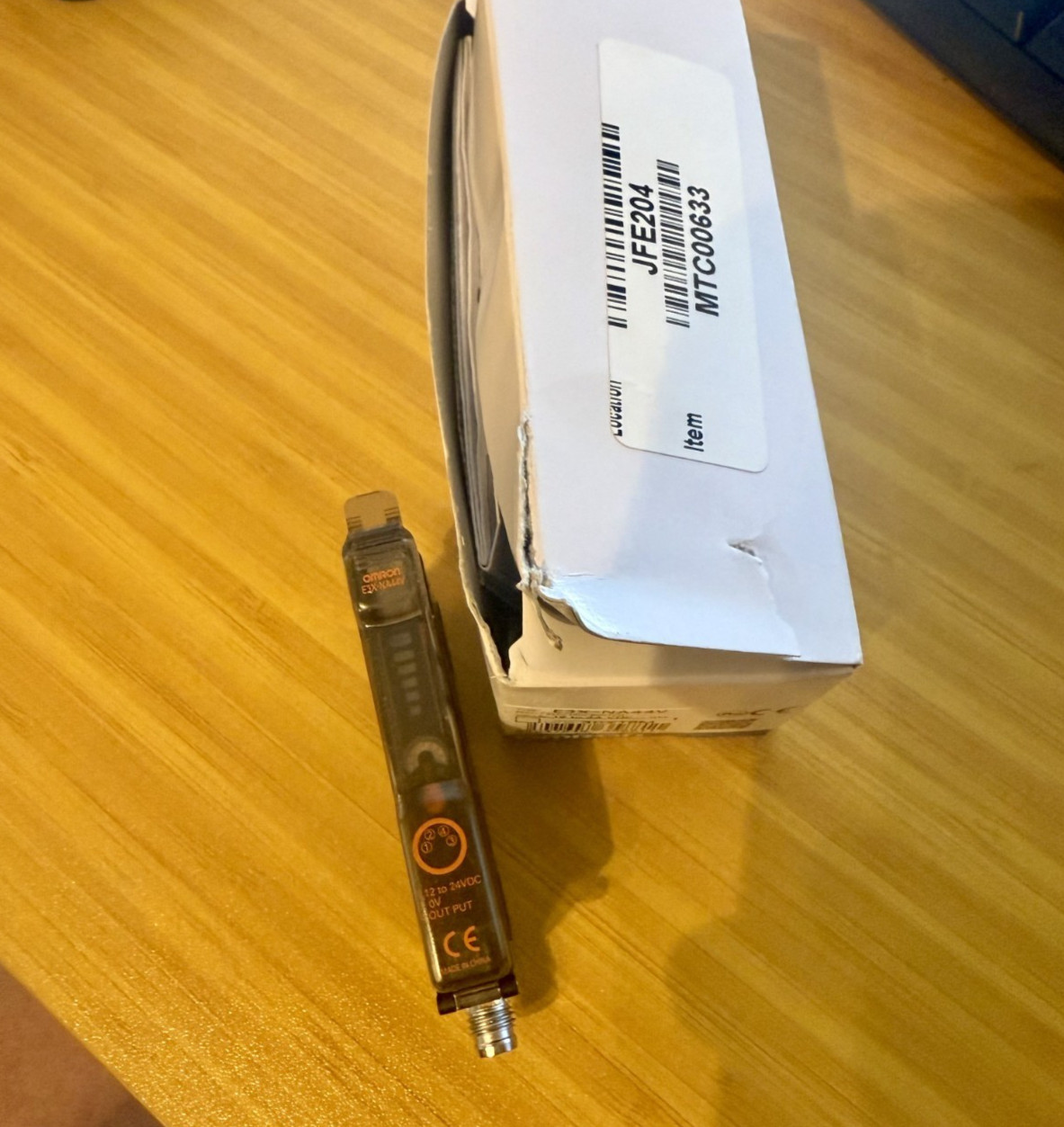 Omron Photoelectric Switch E3X-NA44V; Lot No 3OZ16M