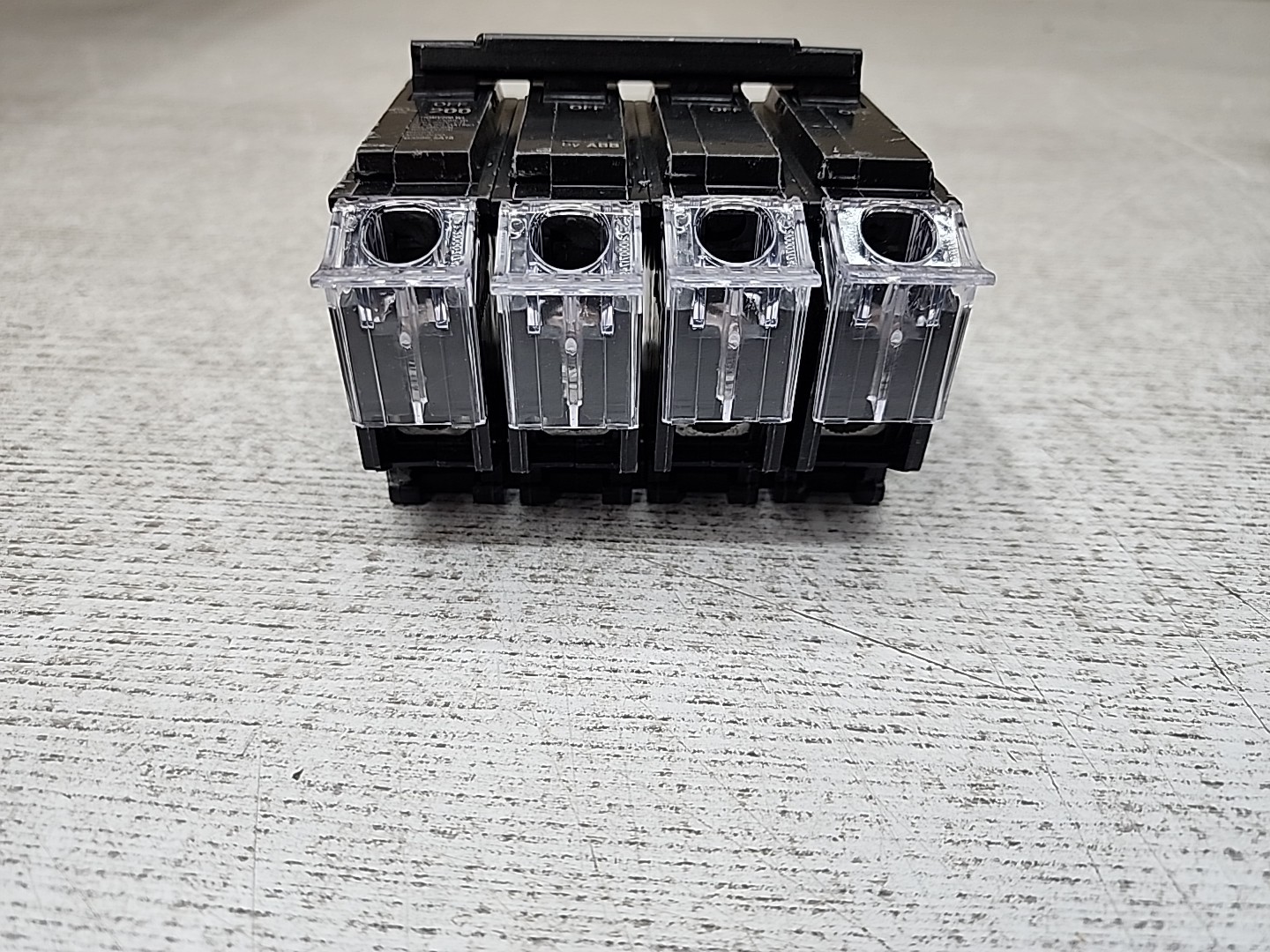 GE THQMV200WL 200 Amp 120/240 Volt 2-Pole Plug-In Mount  Main Circuit Breaker