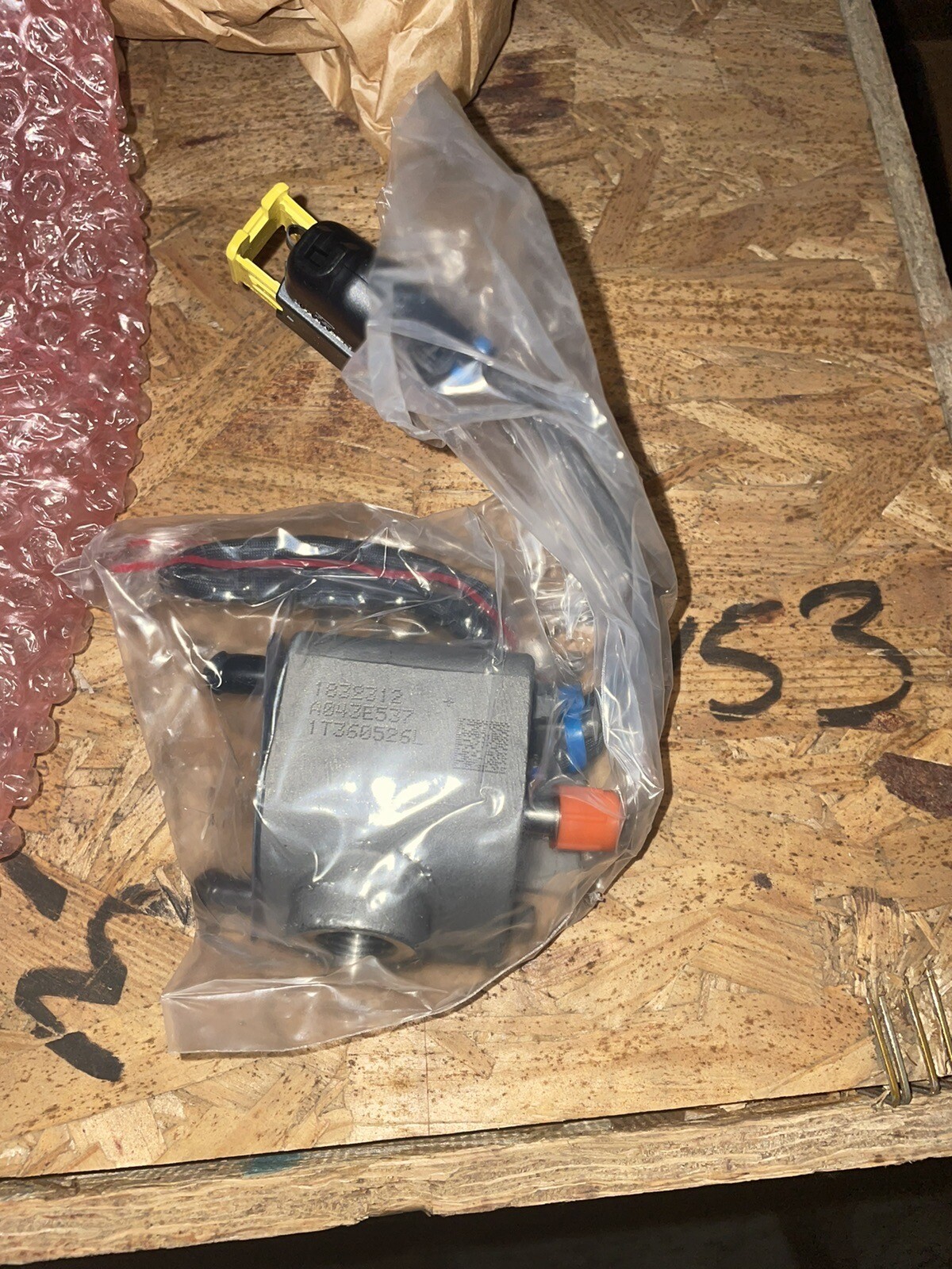 New Cummins Onan Paccar INJECTOR ASSEMBLY 1832312PE