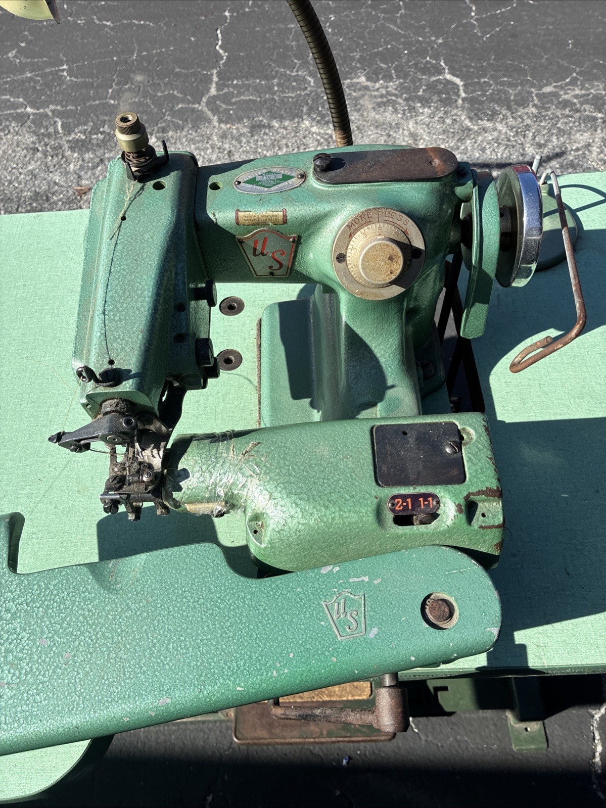 Vintage United States Blind Stitch Industrial Sewing Machine Model 710-2 Hemmer