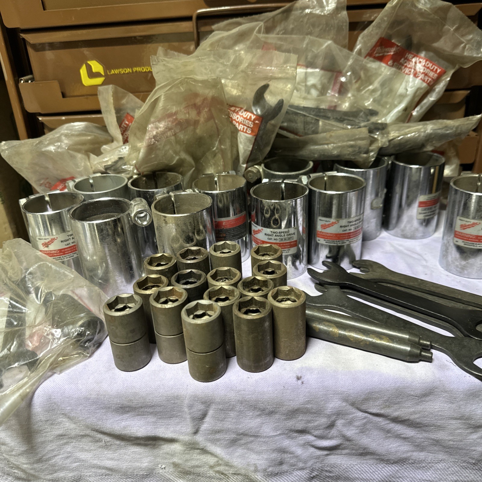 HUGE LOT MILWAUKEE 48-06-2871 RIGHT ANGLE DRIVE PARTS