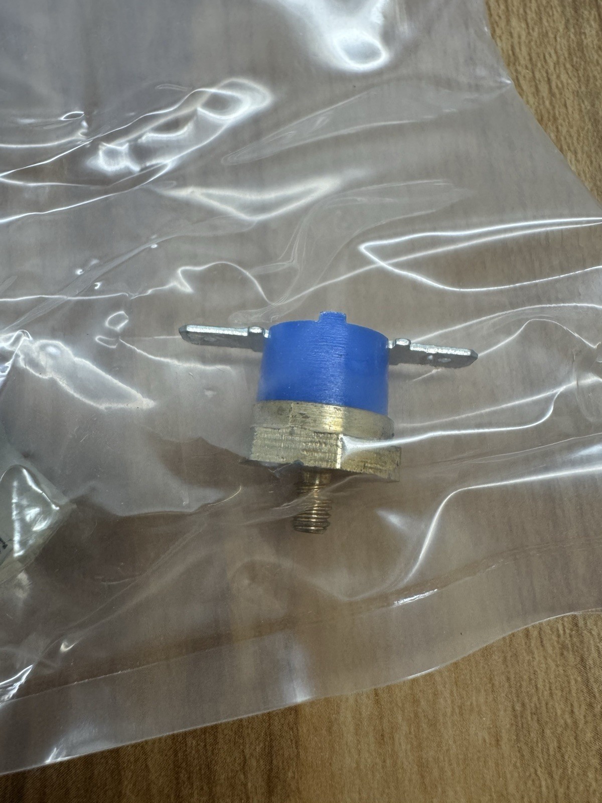 Weil McLain 383500300 KIT-R – WTR TEMP SNSR RETURN/SUPPLY SENSOR TSA(00BB)(01B1)