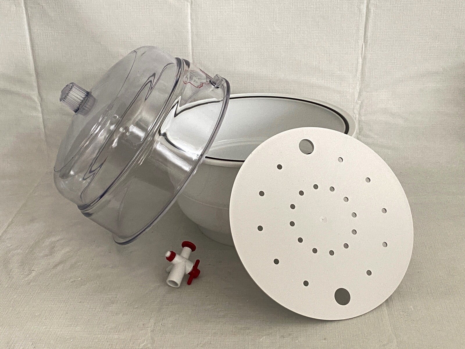 SCIENCEWARE Bel-Art Space Saver PC Vacuum Desiccator w/Valve White PP Btm F42025