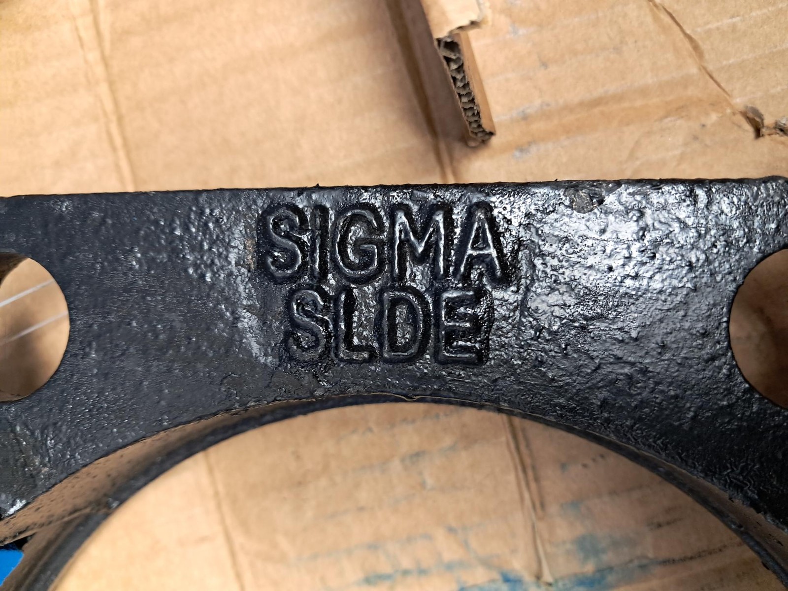 Sigma 6” DI Wedge Action Retainer Gland W/ 6” MJ Gasket & Bolts