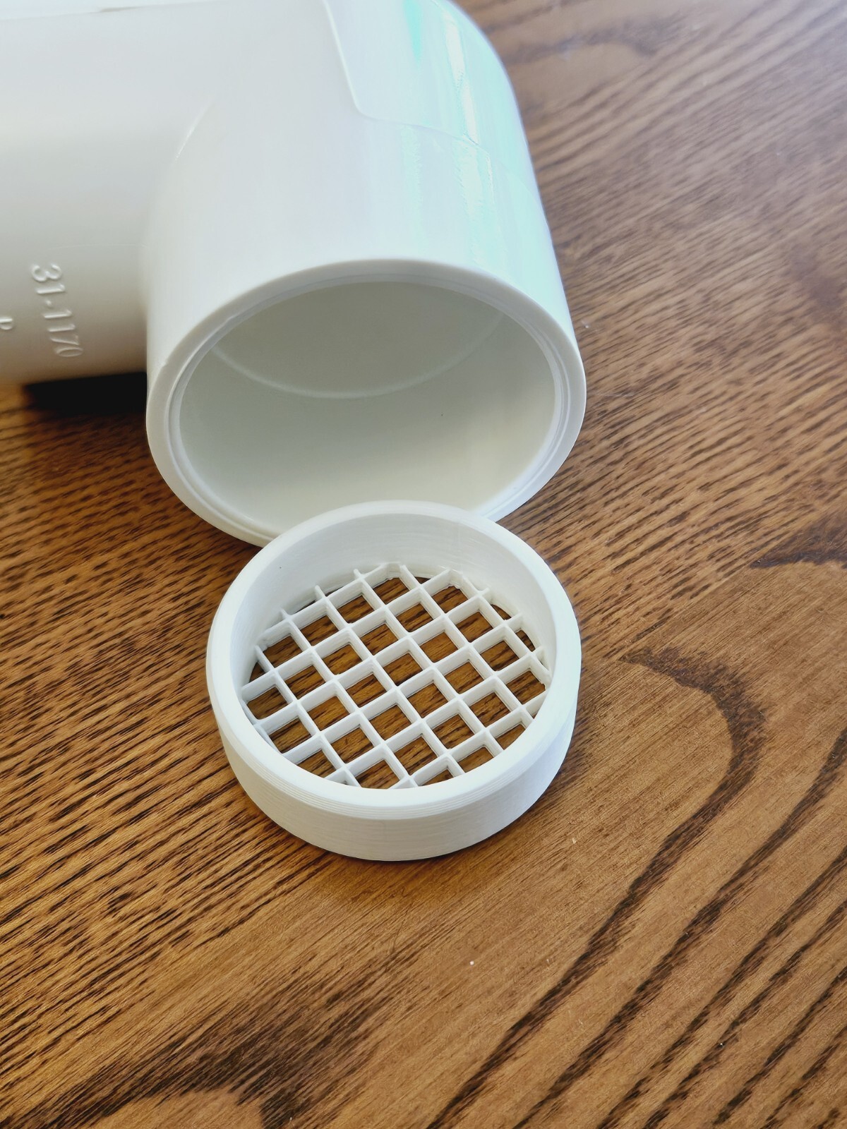 1-1/2″ PVC Pipe Vent Screen, 1.90″ OD, 1/4″ Mesh, All Plastic for 1-1/2″ Fitting