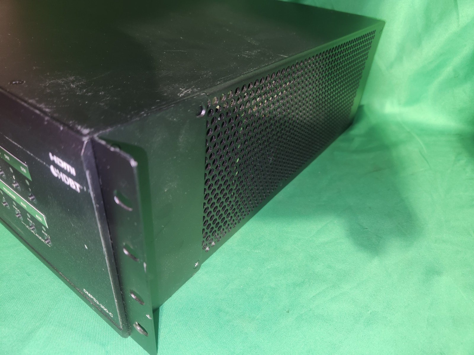 Crestron 3 Series DMPS3-300-C DigitalMedia Presentation System TESTED AND WORKS!