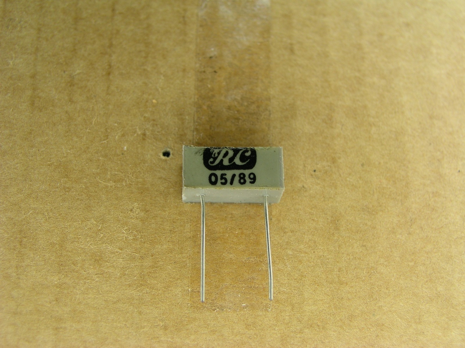 S00774-277 (5 Piece Lot) 158 pf 100 volt 100V 1% polystyrene film capacitor