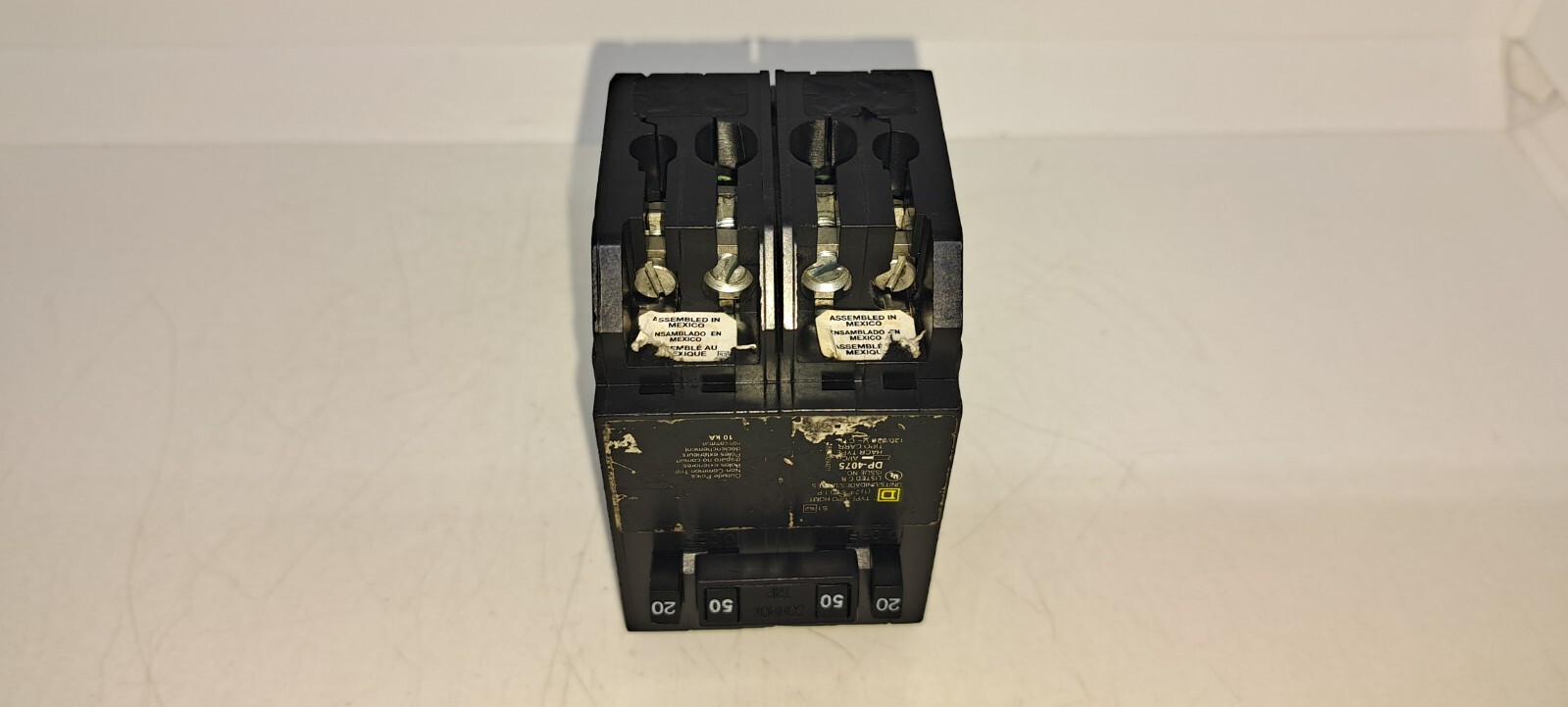Square D HOMT2020250 240V Non-Common Trip Circuit Breaker