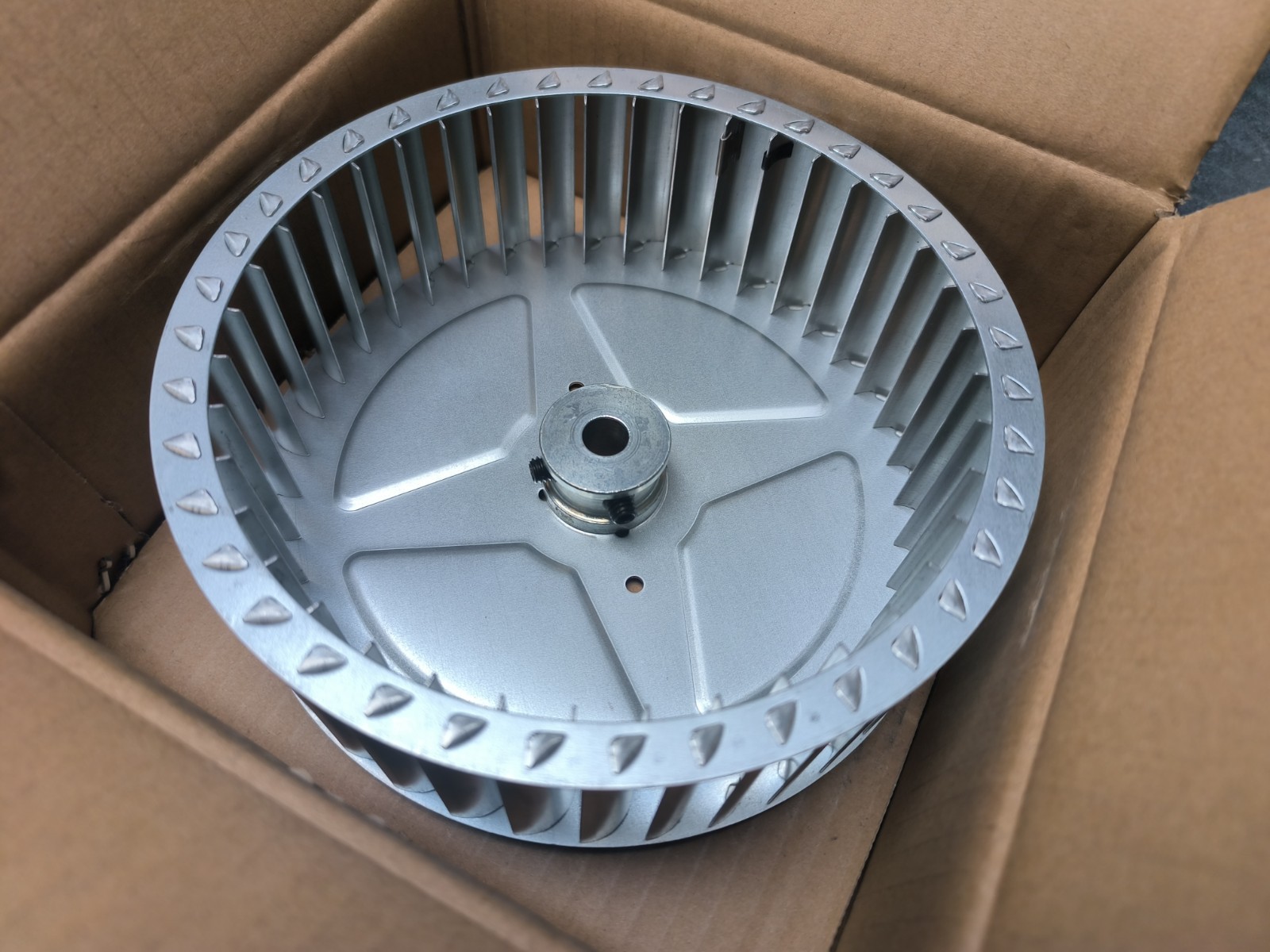 Blower wheel 8-1/16″ x 2-1/2″ with 1/2″ bore and two set screws