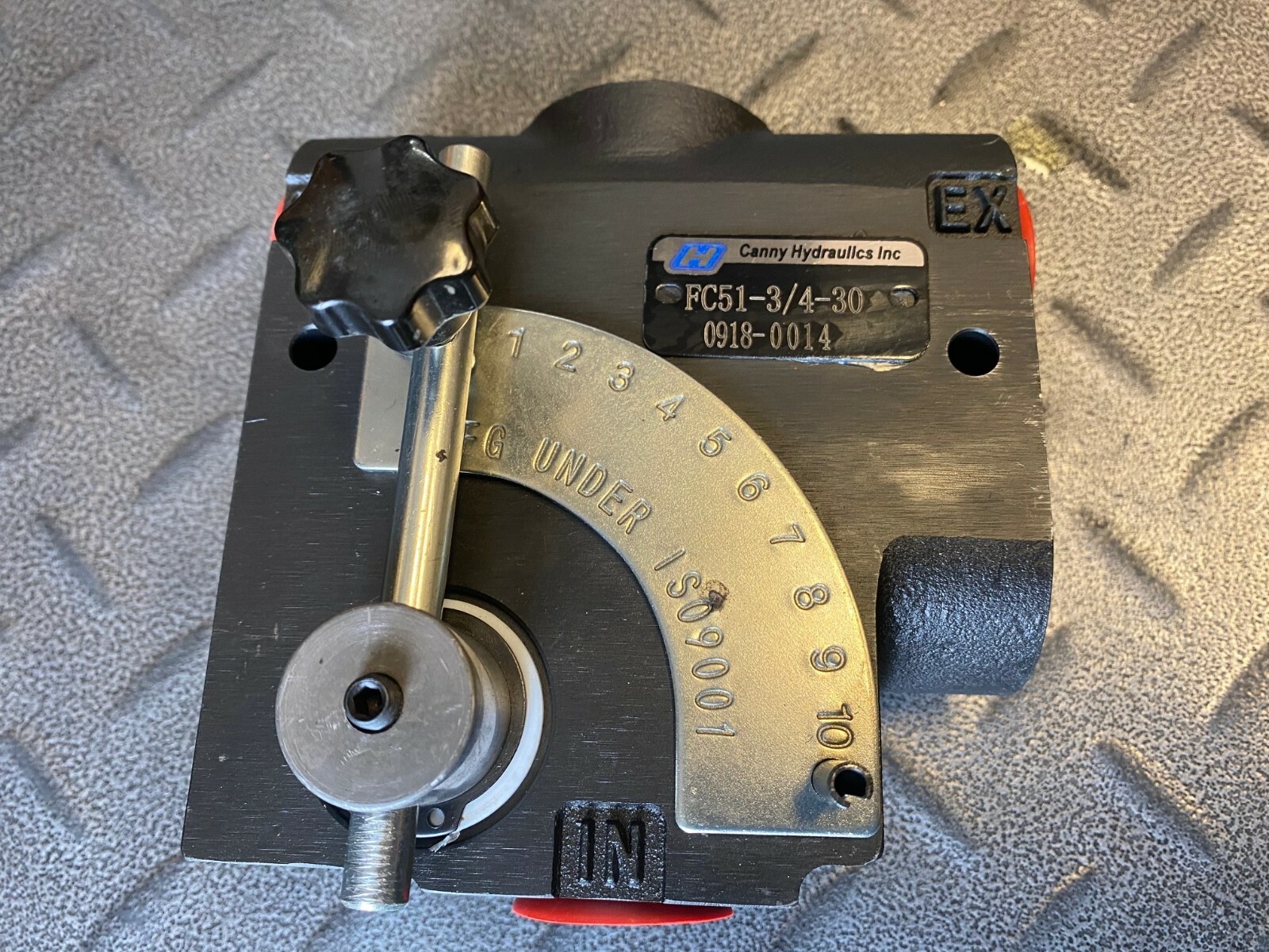 FC51-12-30 SAE12 30GPM Pressure Compensating Flow Control Valve, no Relief
