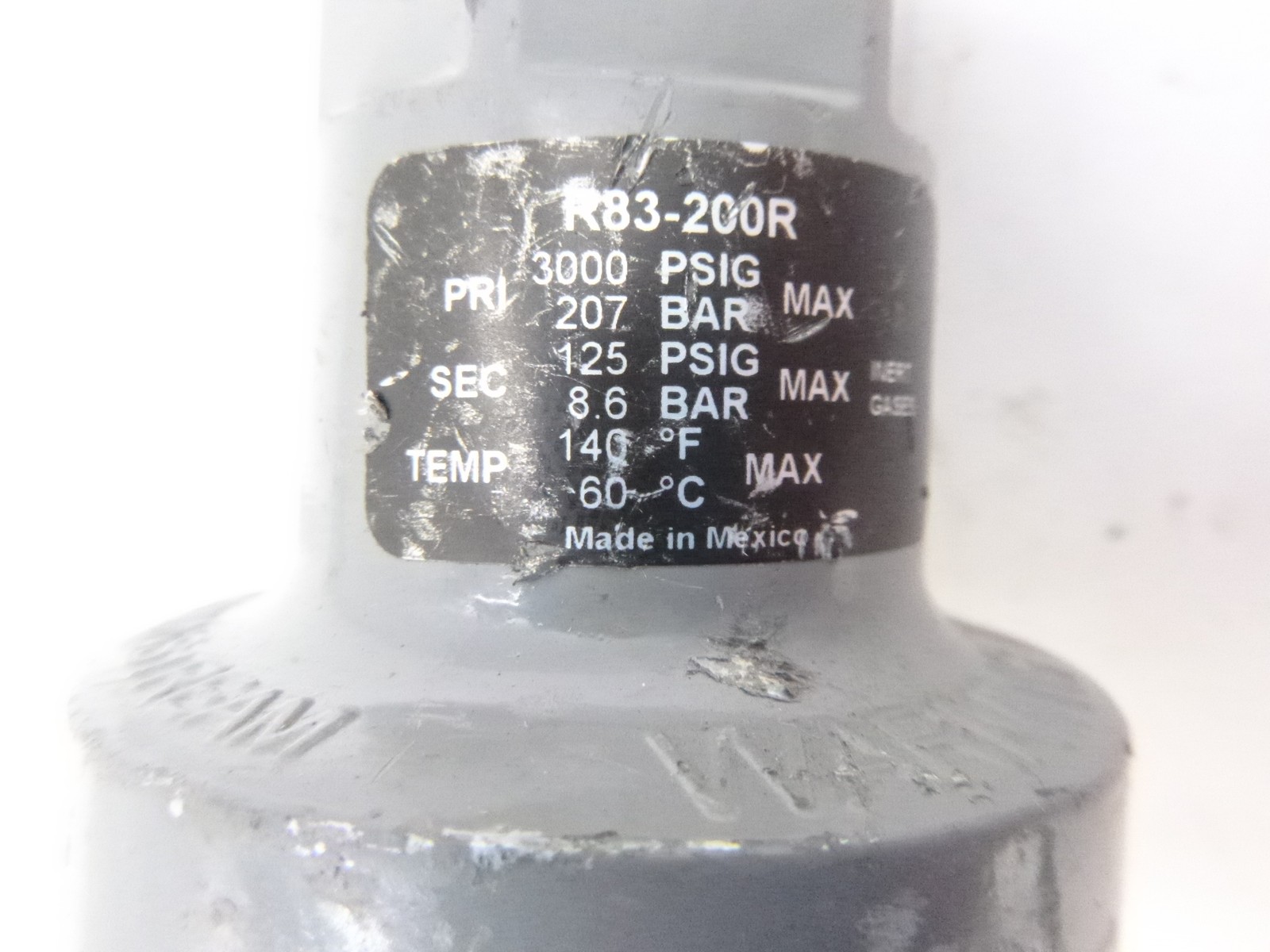 Dixon 1/4″ Series 1 Cylinder Gas RTegulator without Gauge