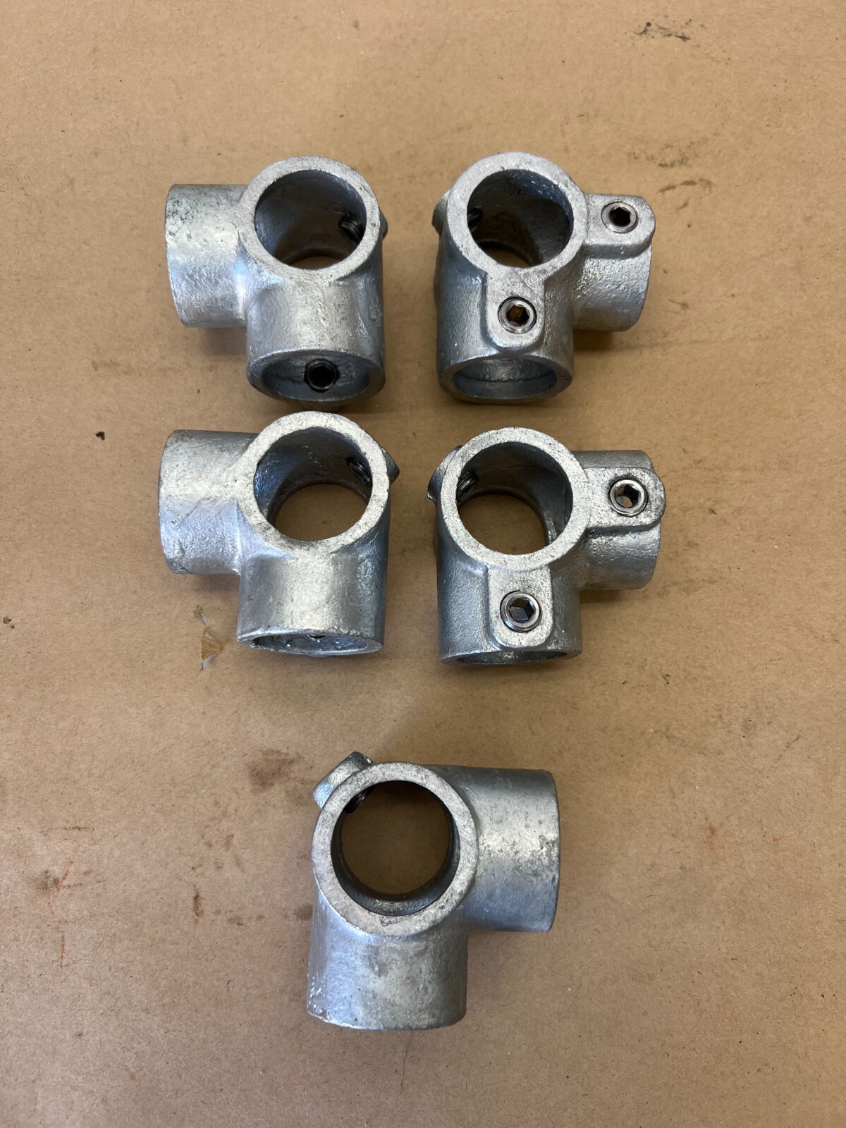 Side Outlet Elbow 3 Way Carbon Steel Tube Connector, 1-3/8” Opening – Lot of 5