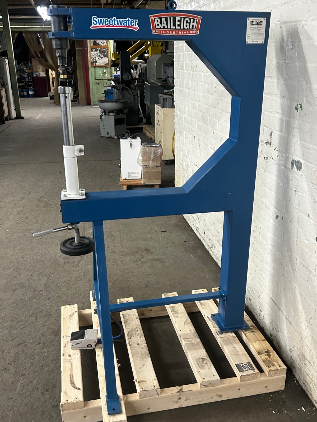 Baileigh Industrial Air-Powered Planishing Hammer Model PH-24A