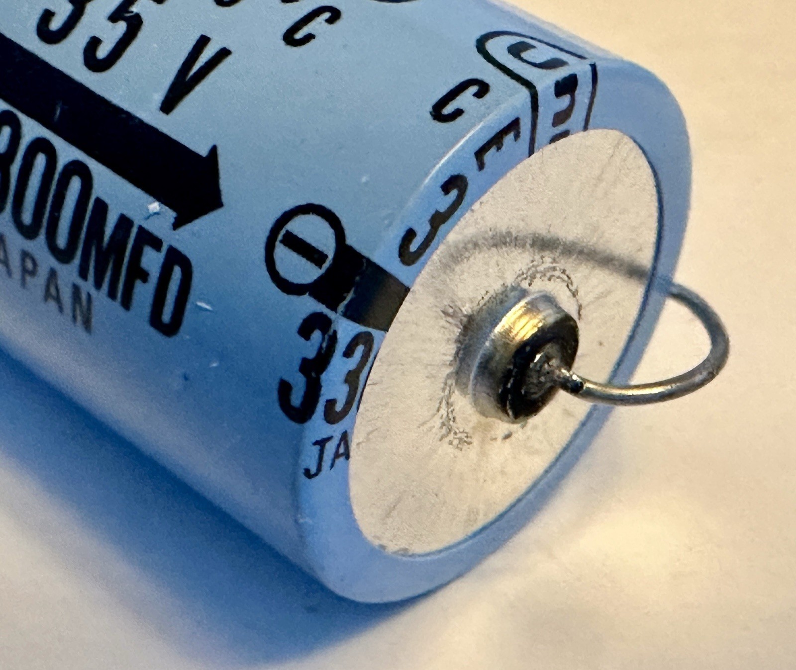 Lot of 26 Unicon 3300uF 35V 85C Axial Electrolytic Capacitors Japan