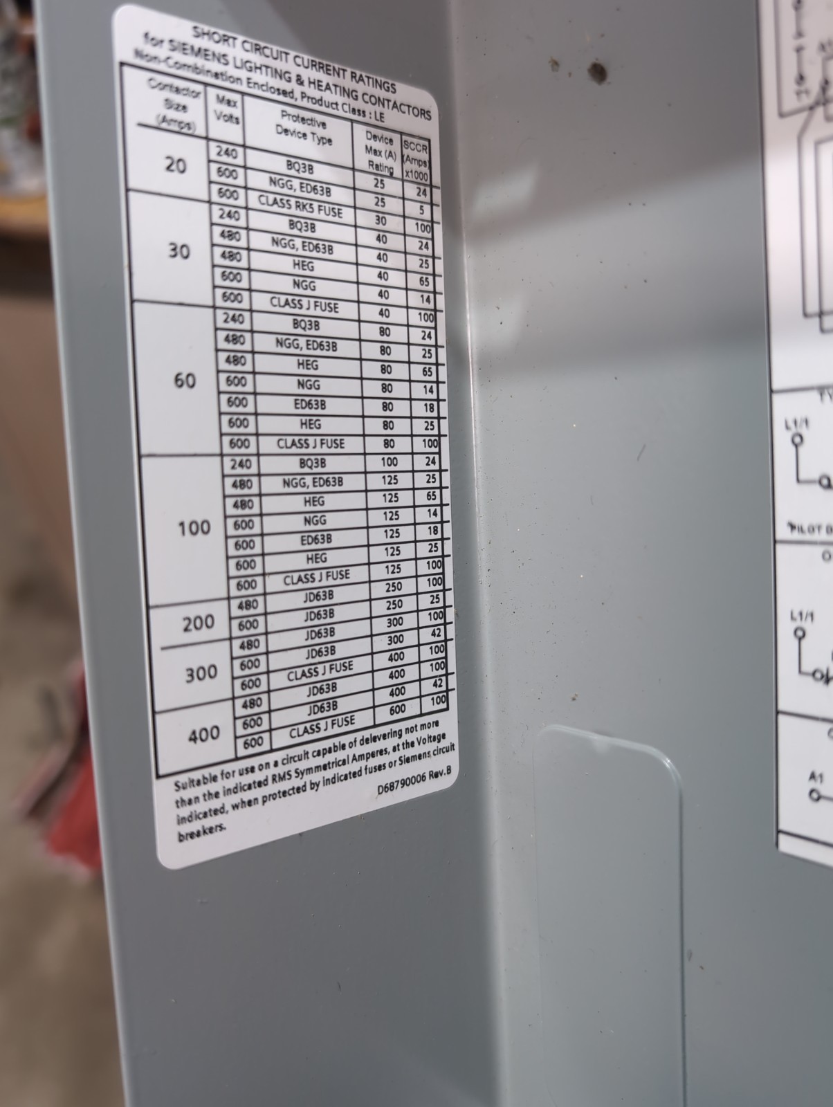 New Siemens LEN01C004120B 4 Pole 30A Electrically Held Lighting Contactor