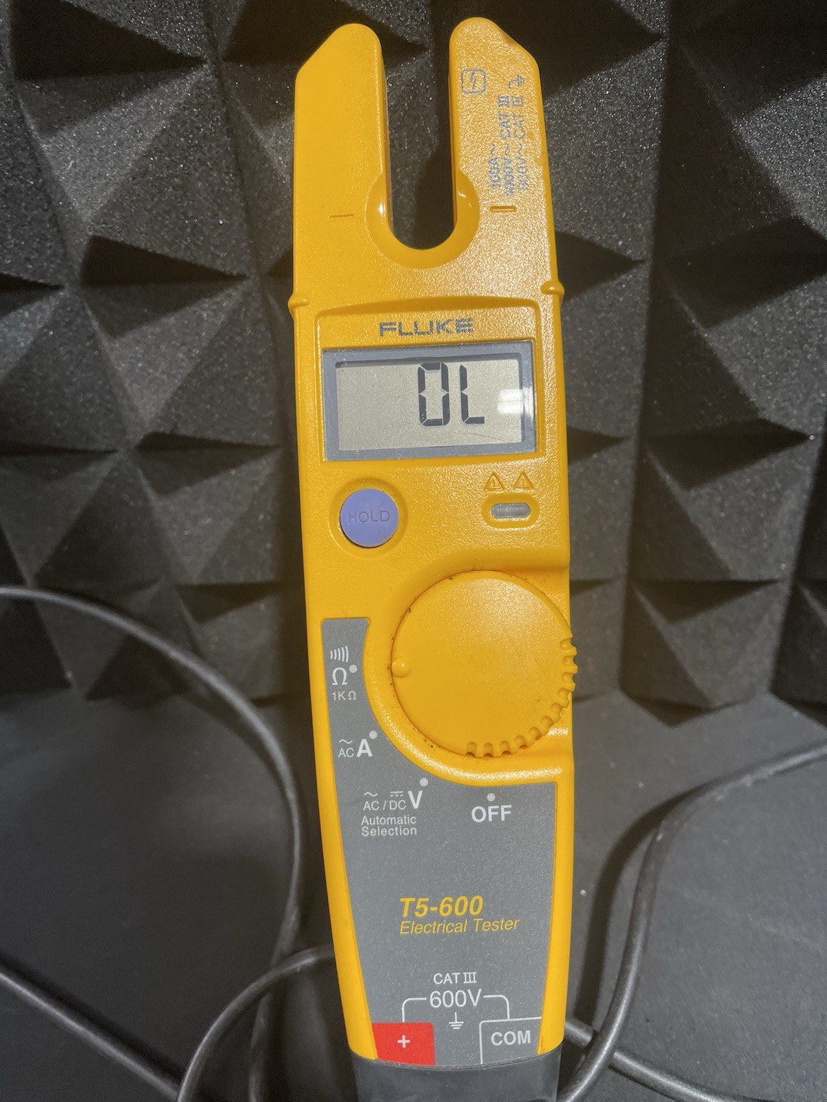 Fluke T5-600 Electrical Tester Voltage Continuity Current Meter CAT III 600V