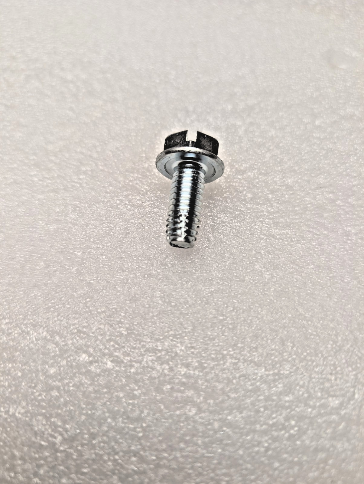 (20) IH Farmall Hood Bolts 330 340 460 560 756 856 966 1066 986 1086 1486 1586