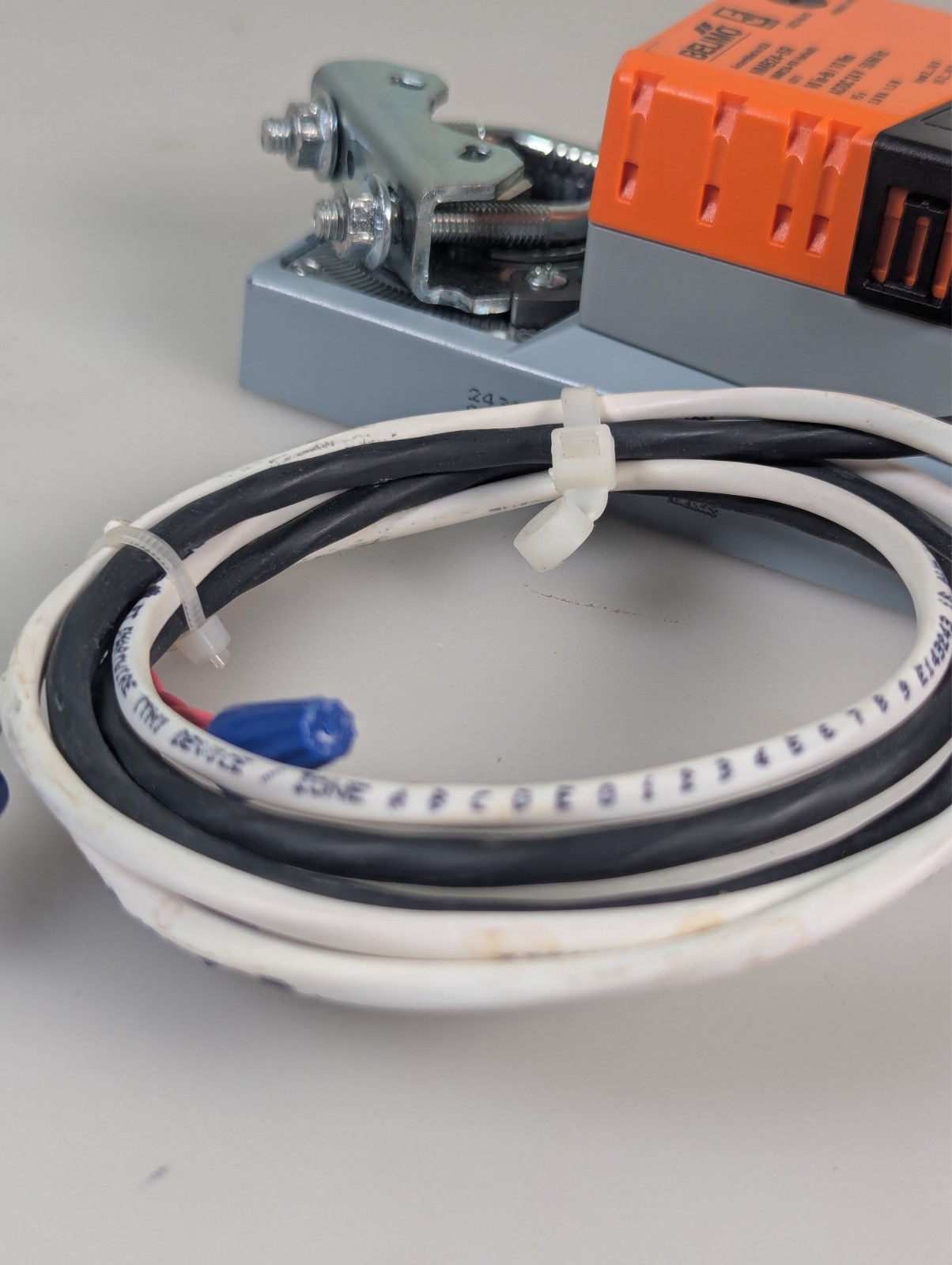 Belimo NMB24-SR Modulating Damper Actuator 90in-lb AC/DC V, No Box