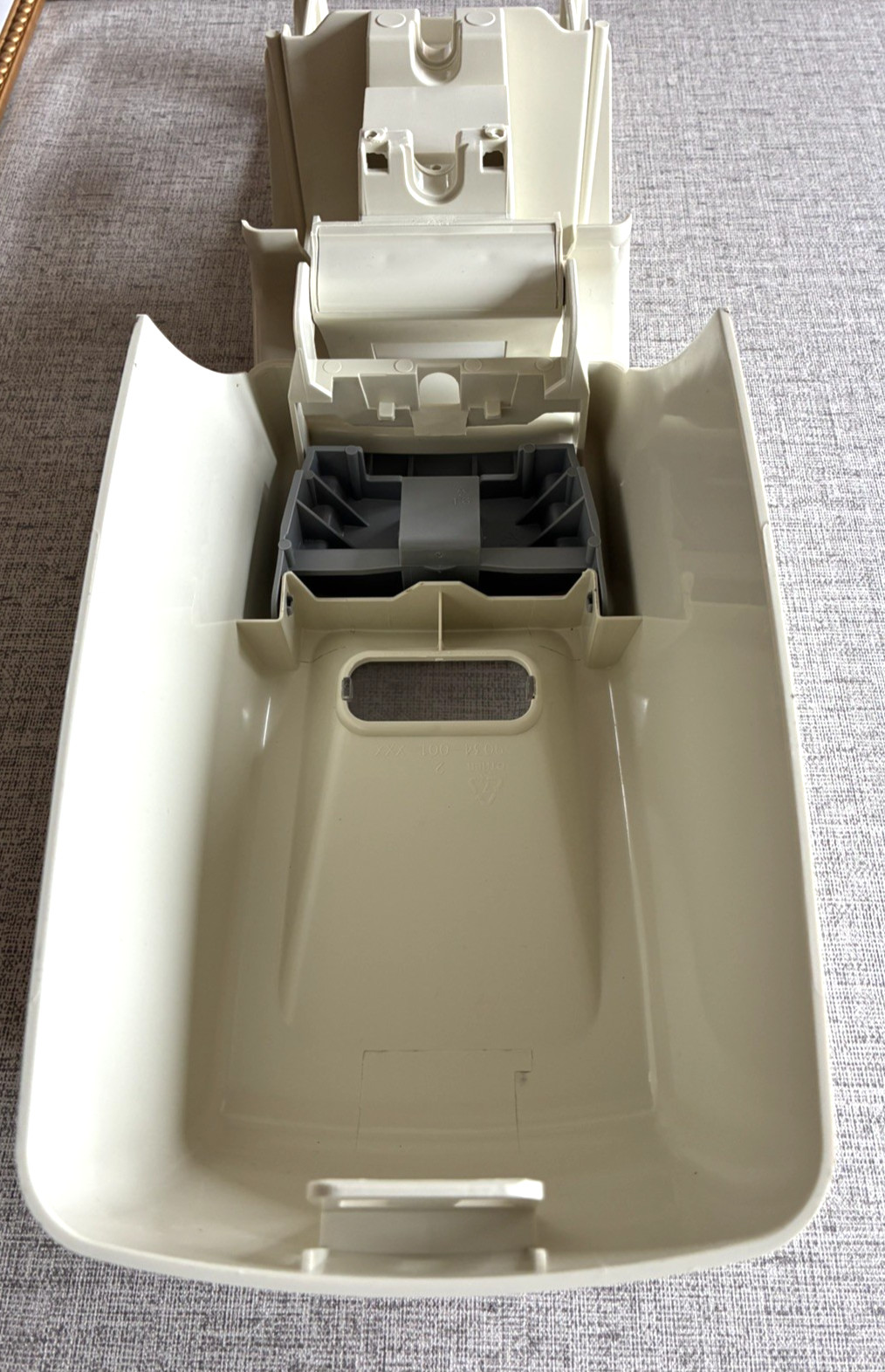 New GoJo 9034-001 Manual Wall Sanitizer Dispenser 800 mL