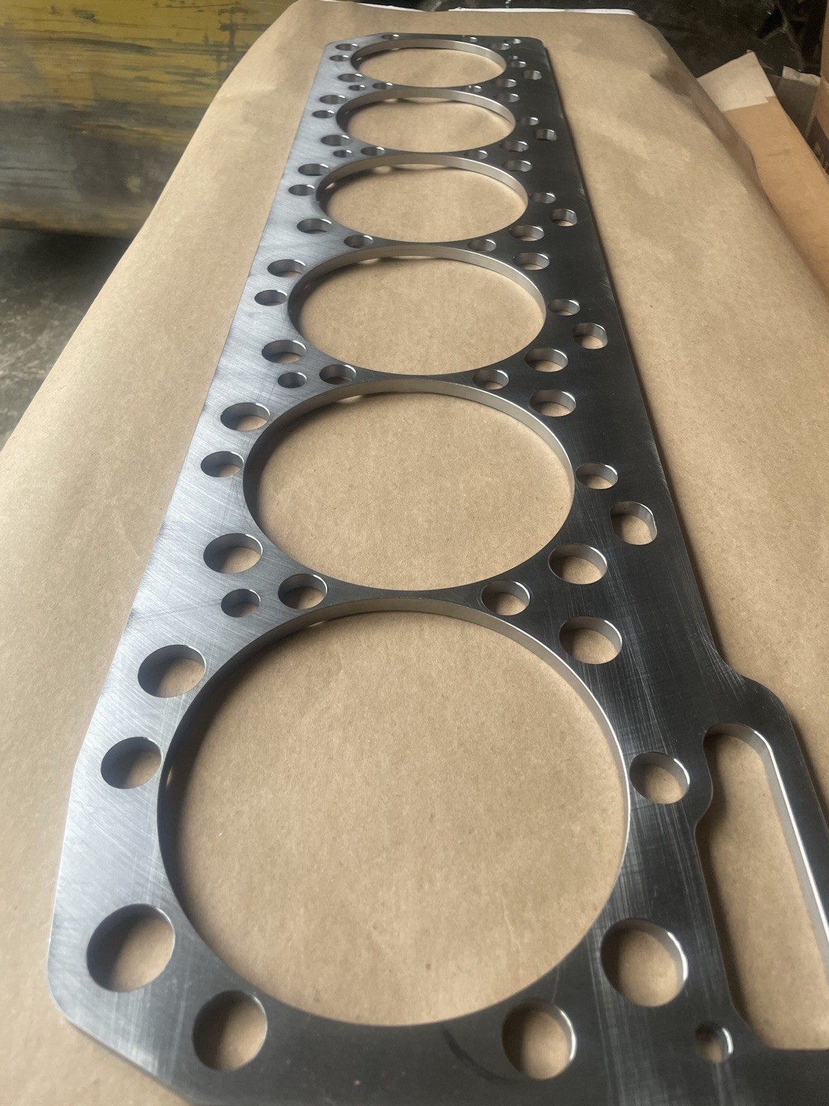 Brand new spacer plate Caterpillar 3406 335.High-quality aftermarket part by PAI