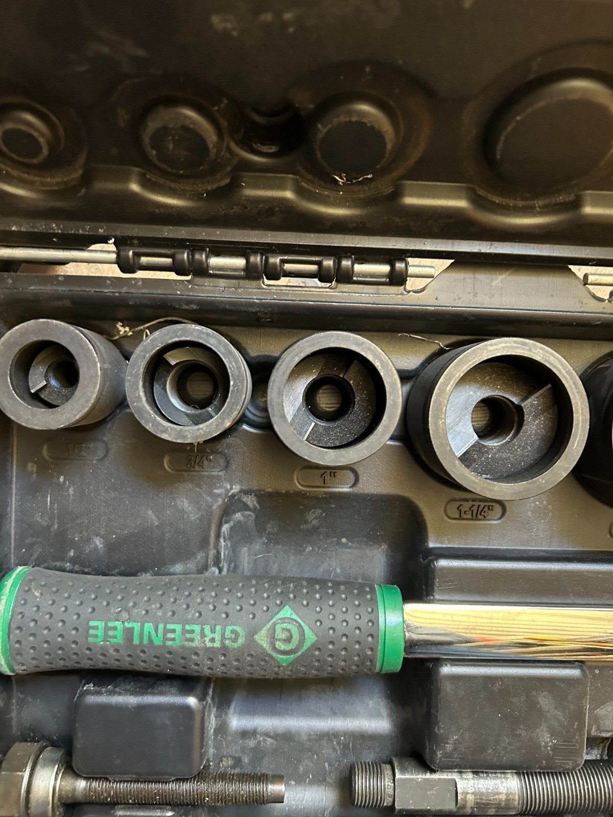Greenlee knock out kit, with ratchet driver 7238sb